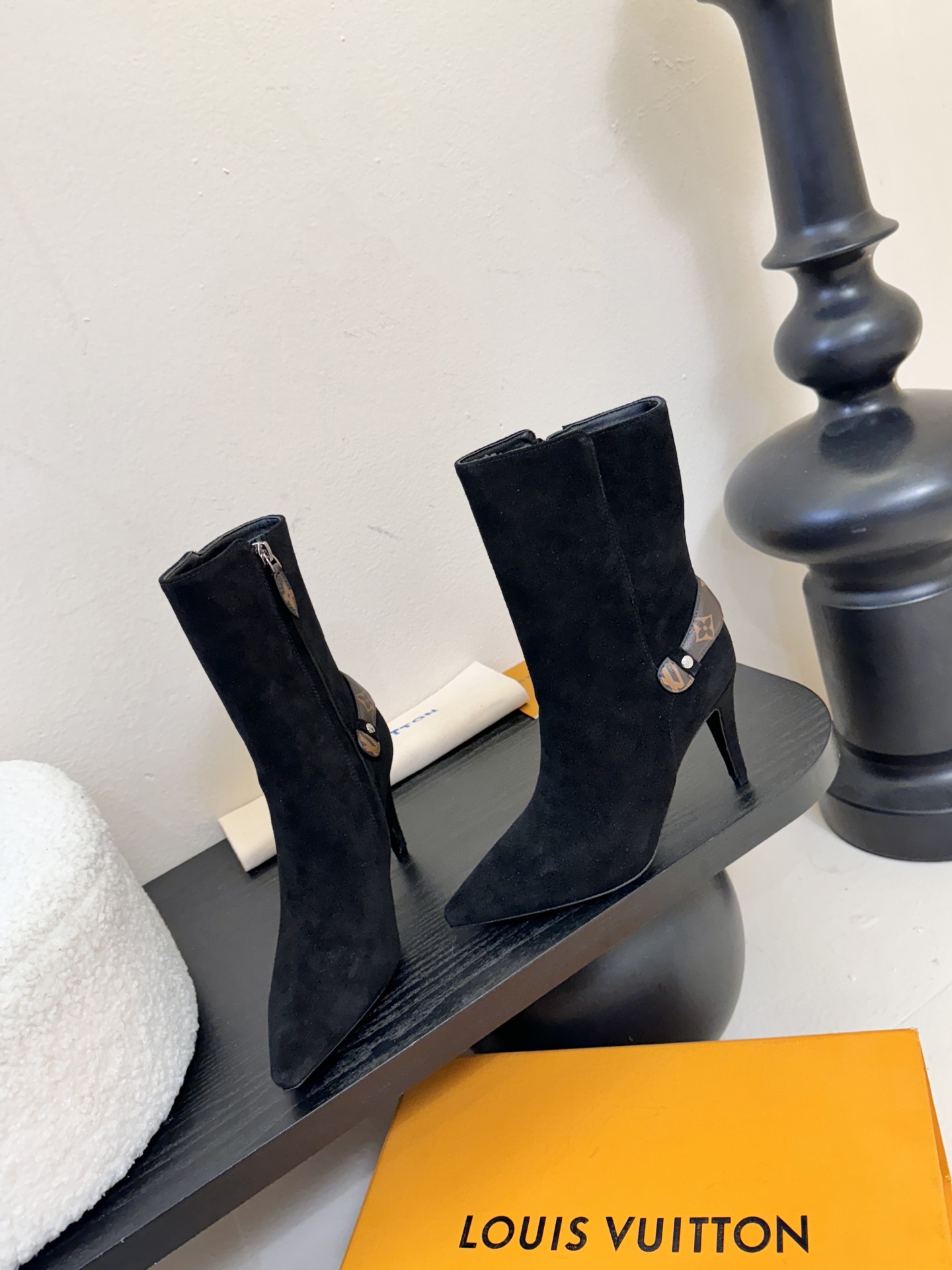 L驴家靴子系列推出 🔥最高端版本‼️1：1复制颜色高雅， 原鞋开发楦型🆗 整体线条流畅 按原版扣件开发 