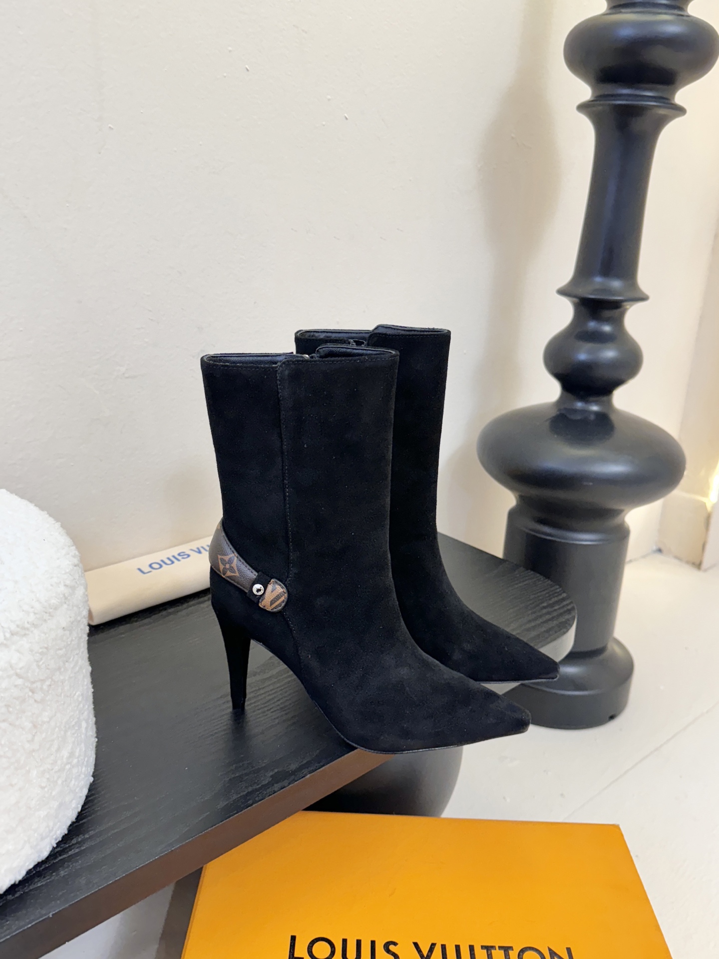 L驴家靴子系列推出 🔥最高端版本‼️1：1复制颜色高雅， 原鞋开发楦型🆗 整体线条流畅 按原版扣件开发 