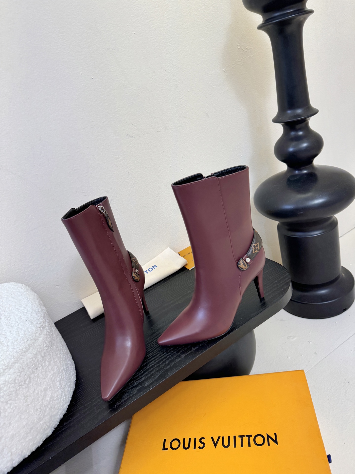 L驴家靴子系列推出 🔥最高端版本‼️1：1复制颜色高雅， 原鞋开发楦型🆗 整体线条流畅 按原版扣件开发 