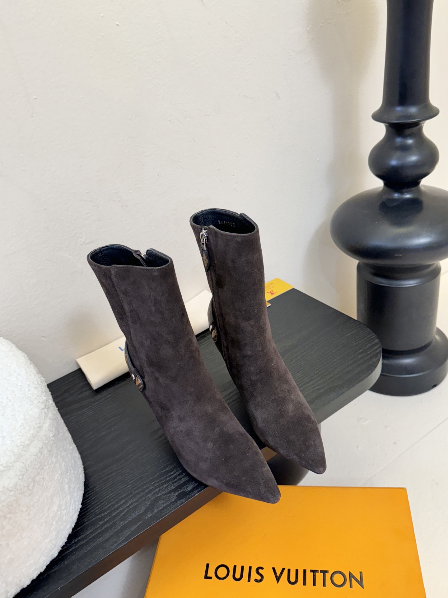 L驴家靴子系列推出 🔥最高端版本‼️1：1复制颜色高雅， 原鞋开发楦型🆗 整体线条流畅 按原版扣件开发 