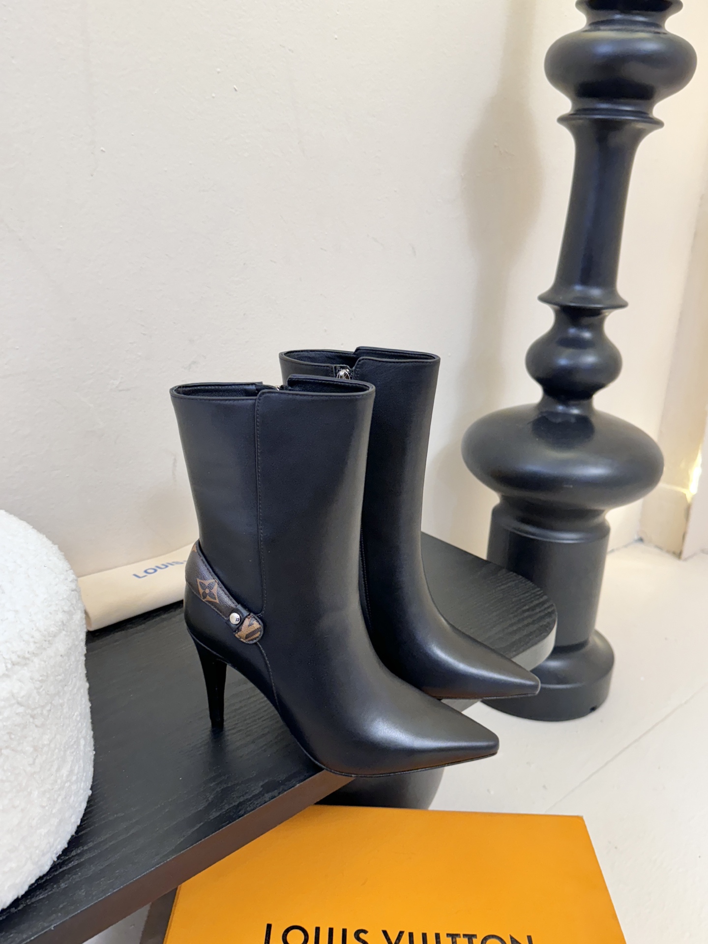 L驴家靴子系列推出 🔥最高端版本‼️1：1复制颜色高雅， 原鞋开发楦型🆗 整体线条流畅 按原版扣件开发 