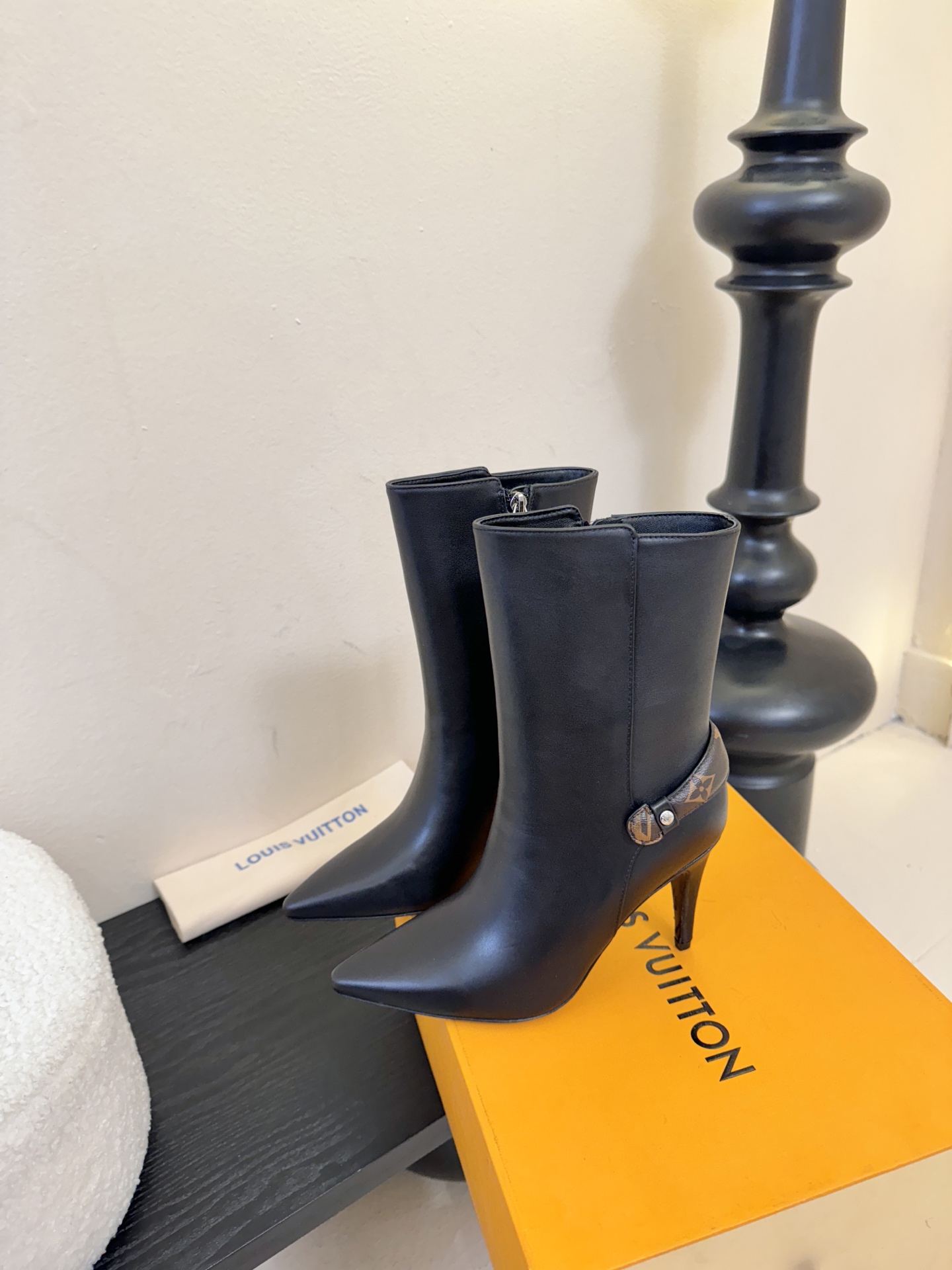 L驴家靴子系列推出 🔥最高端版本‼️1：1复制颜色高雅， 原鞋开发楦型🆗 整体线条流畅 按原版扣件开发 