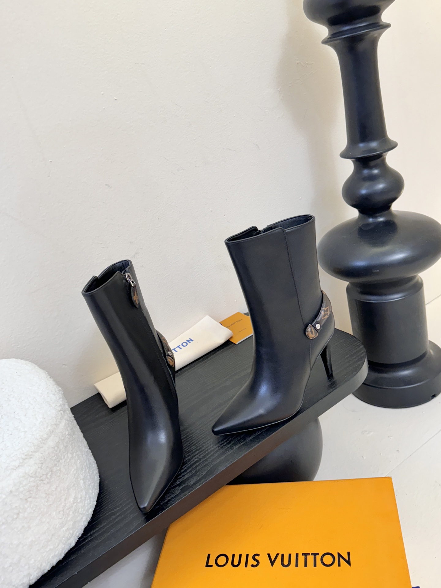 L驴家靴子系列推出 🔥最高端版本‼️1：1复制颜色高雅， 原鞋开发楦型🆗 整体线条流畅 按原版扣件开发 