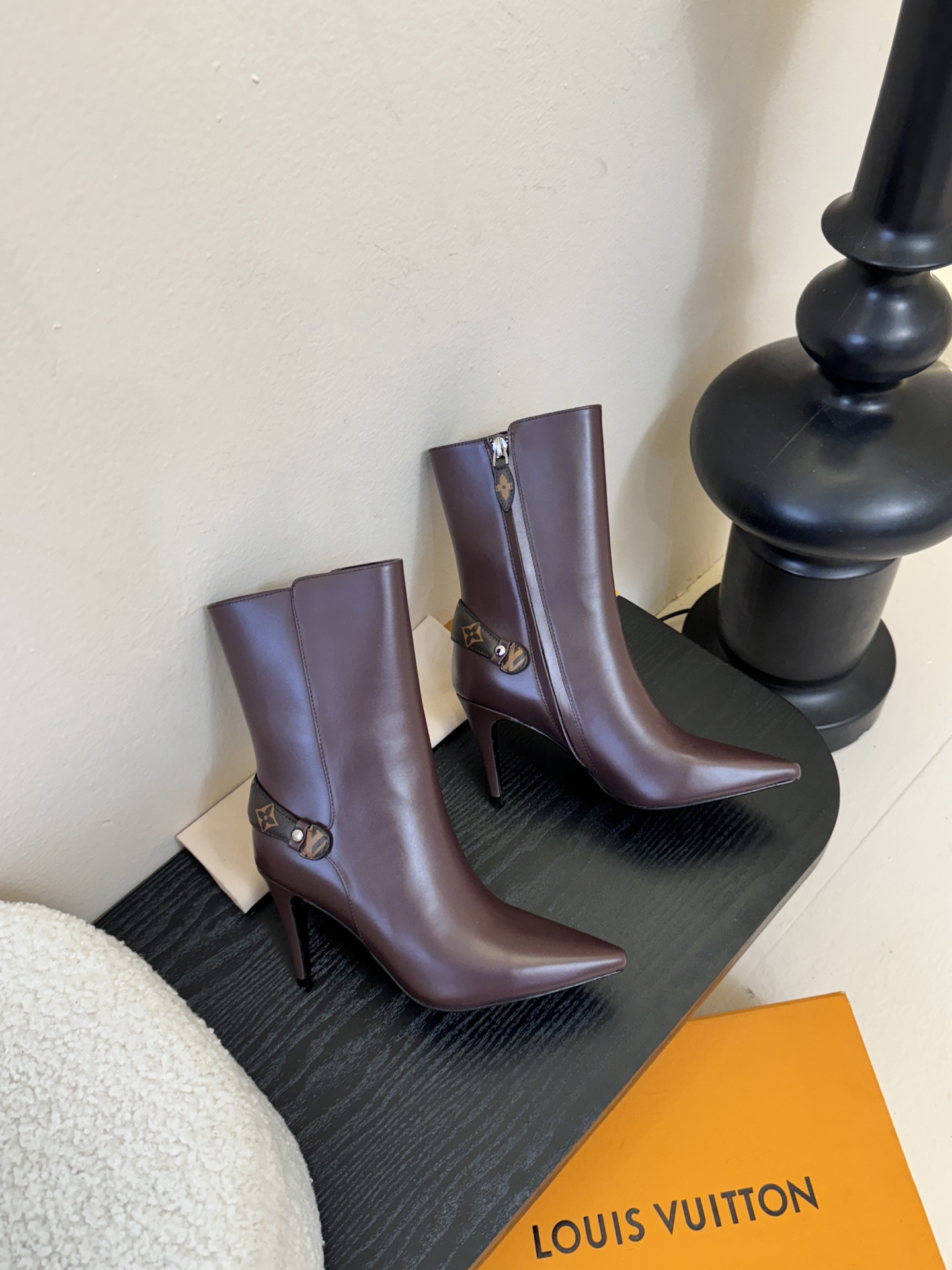 L驴家靴子系列推出 🔥最高端版本‼️1：1复制颜色高雅， 原鞋开发楦型🆗 整体线条流畅 按原版扣件开发 