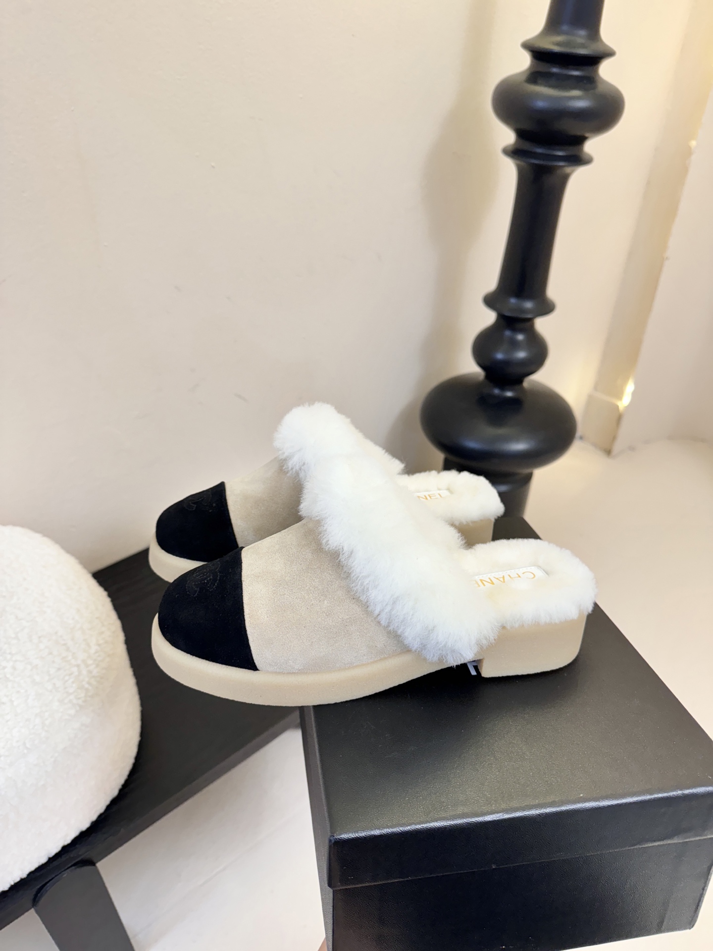 CHANEL香奈儿*小香秋冬拖鞋新款雪地靴骑士靴库靴切尔西靴真的是帅气时尚的代表马丁靴骑士靴靴筒Chan