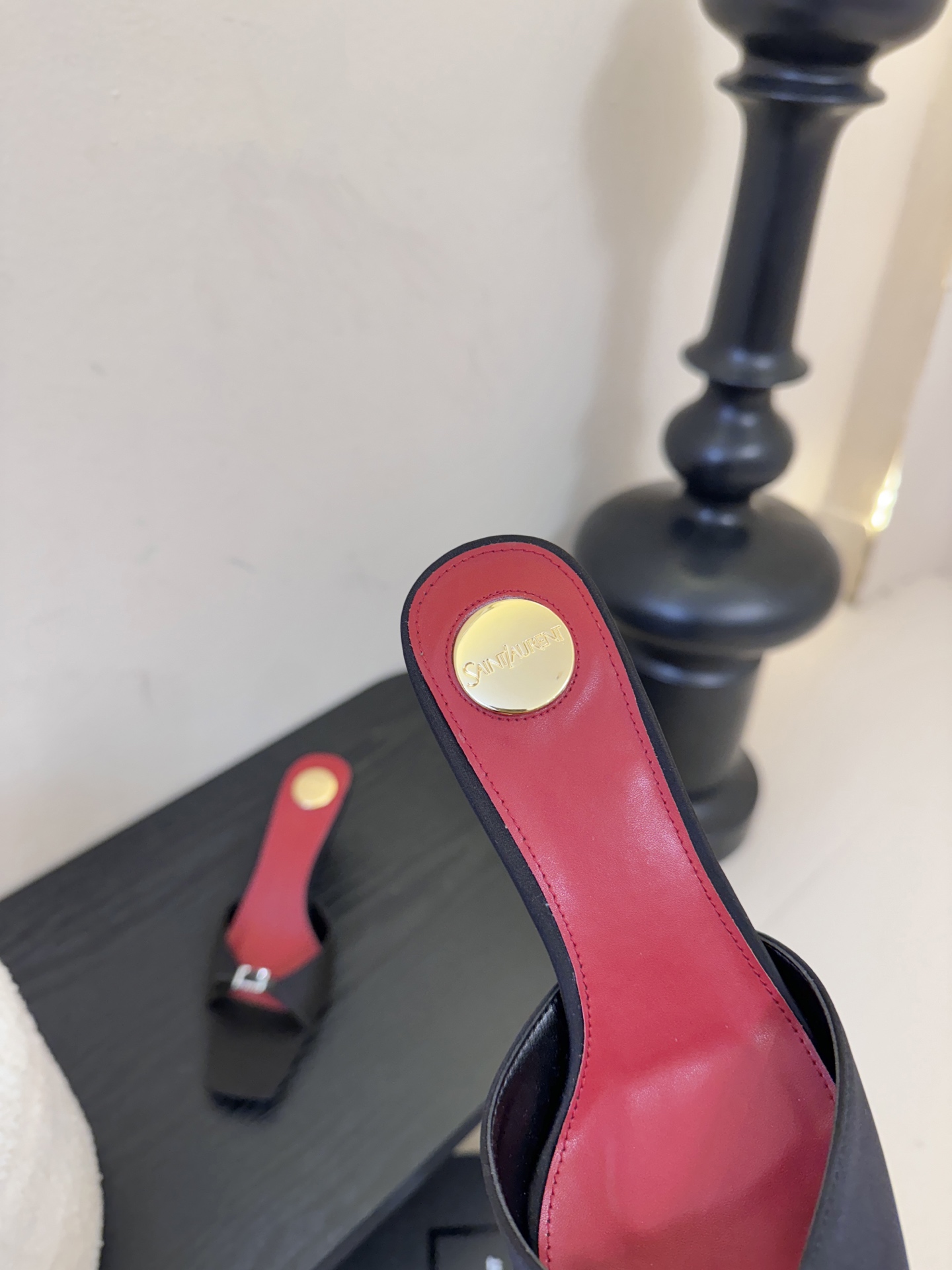 圣罗兰Saint Lauren* 25ss新YSL Logo高跟鞋拖Ysl走秀款高跟鞋 各种小裙子搭配起