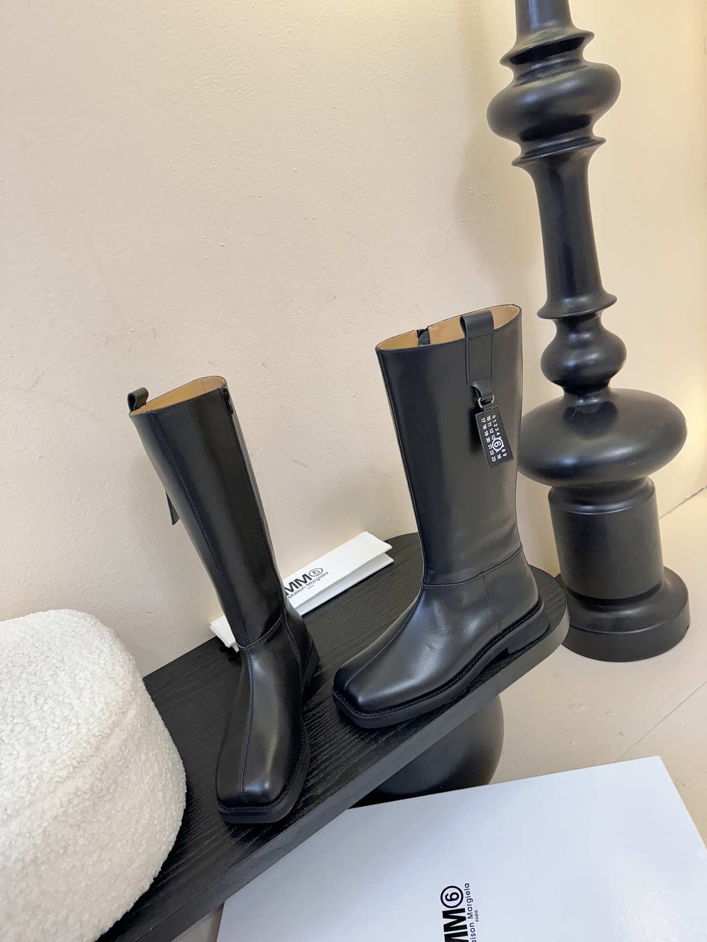 MM6 26早秋新款高筒靴真的太爱了麂皮长靴款 上脚真的不要太好看好吗？鞋面牛皮、内里牛皮 发泡底码数: