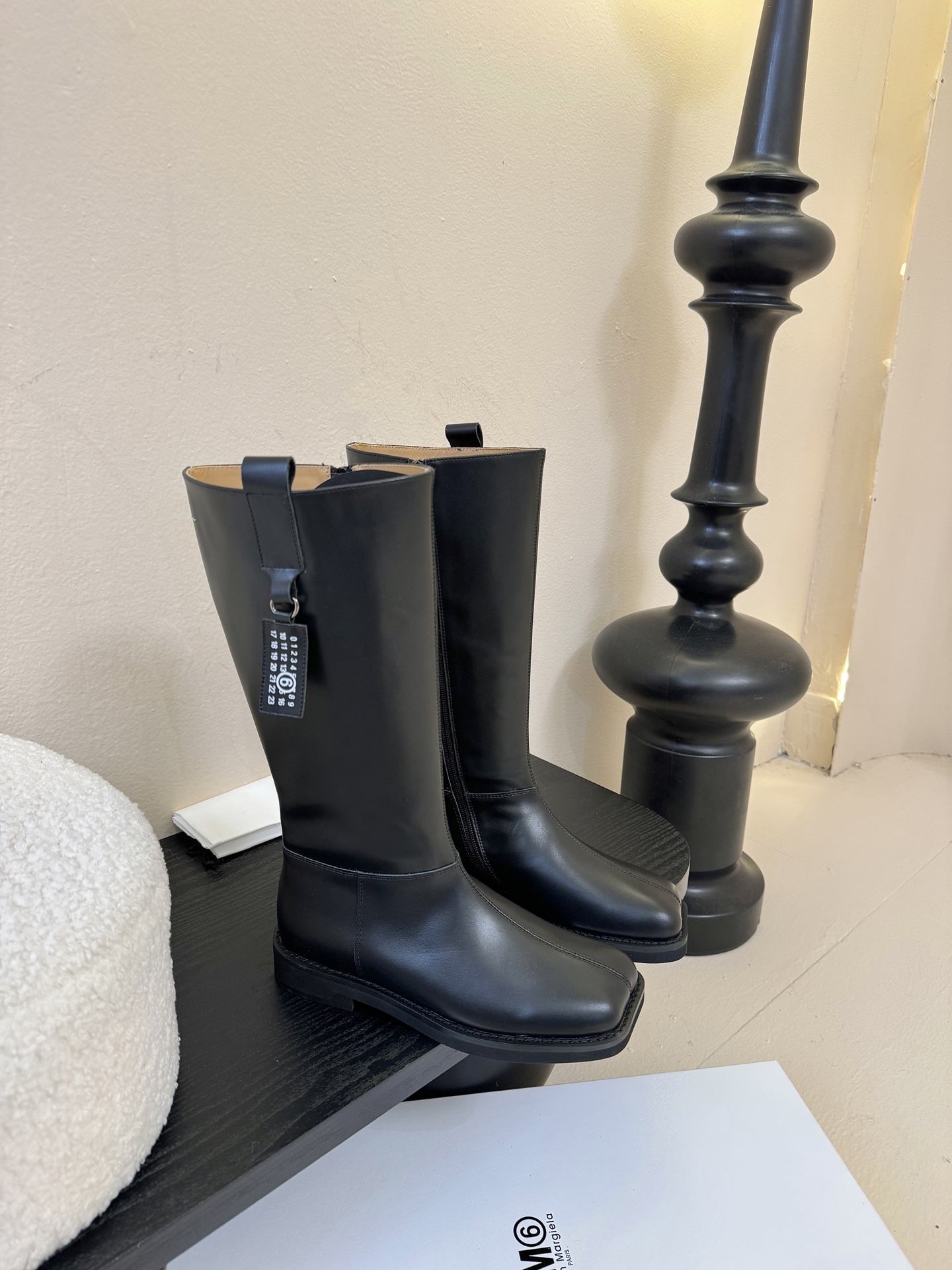 MM6 26早秋新款高筒靴真的太爱了麂皮长靴款 上脚真的不要太好看好吗？鞋面牛皮、内里牛皮 发泡底码数: