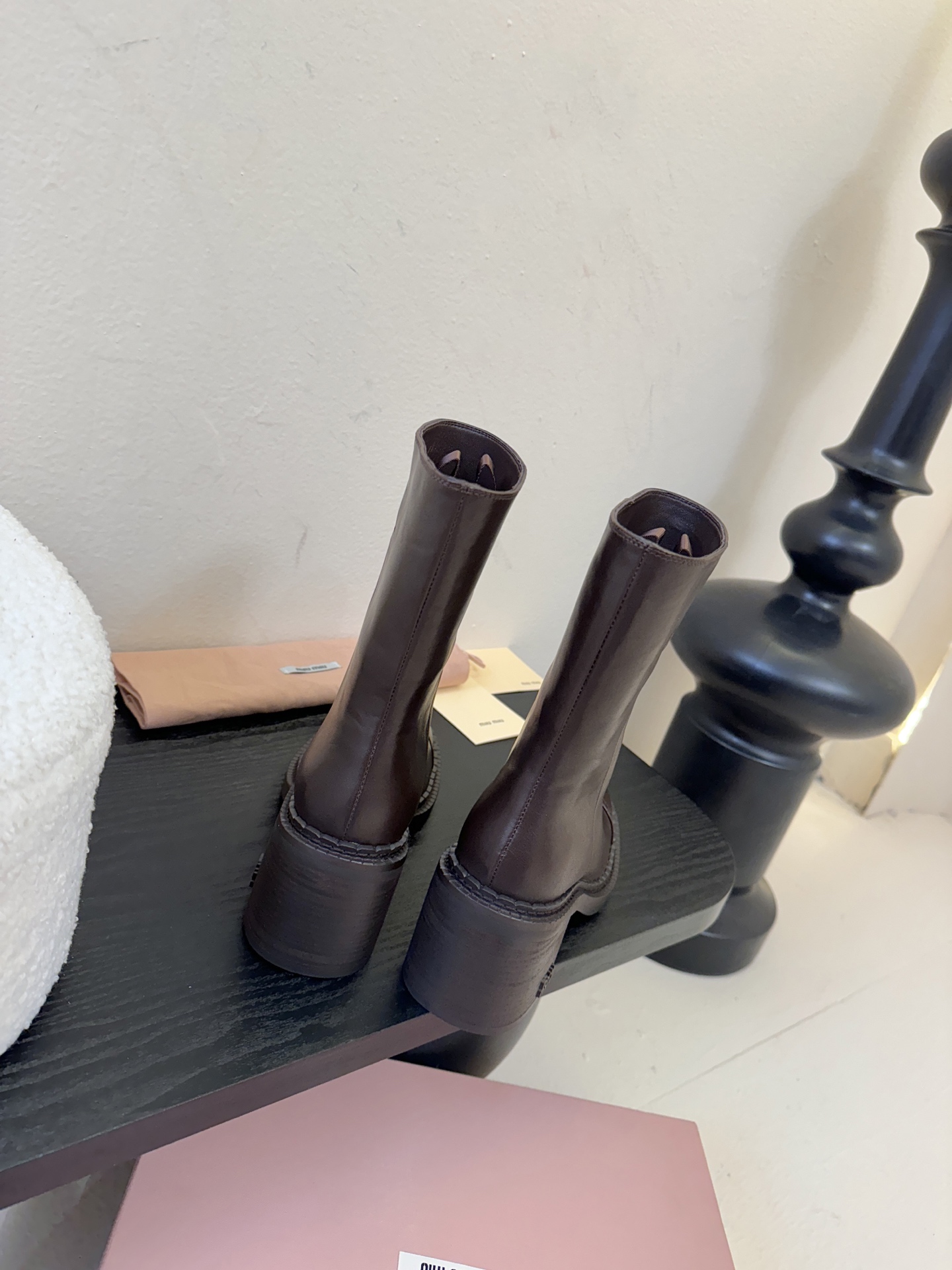 Miumiu秋冬限量走秀款中筒靴！今年最值得入手的靴子 没有之一！miumiu今年秋冬确实很精彩啊 酷炫