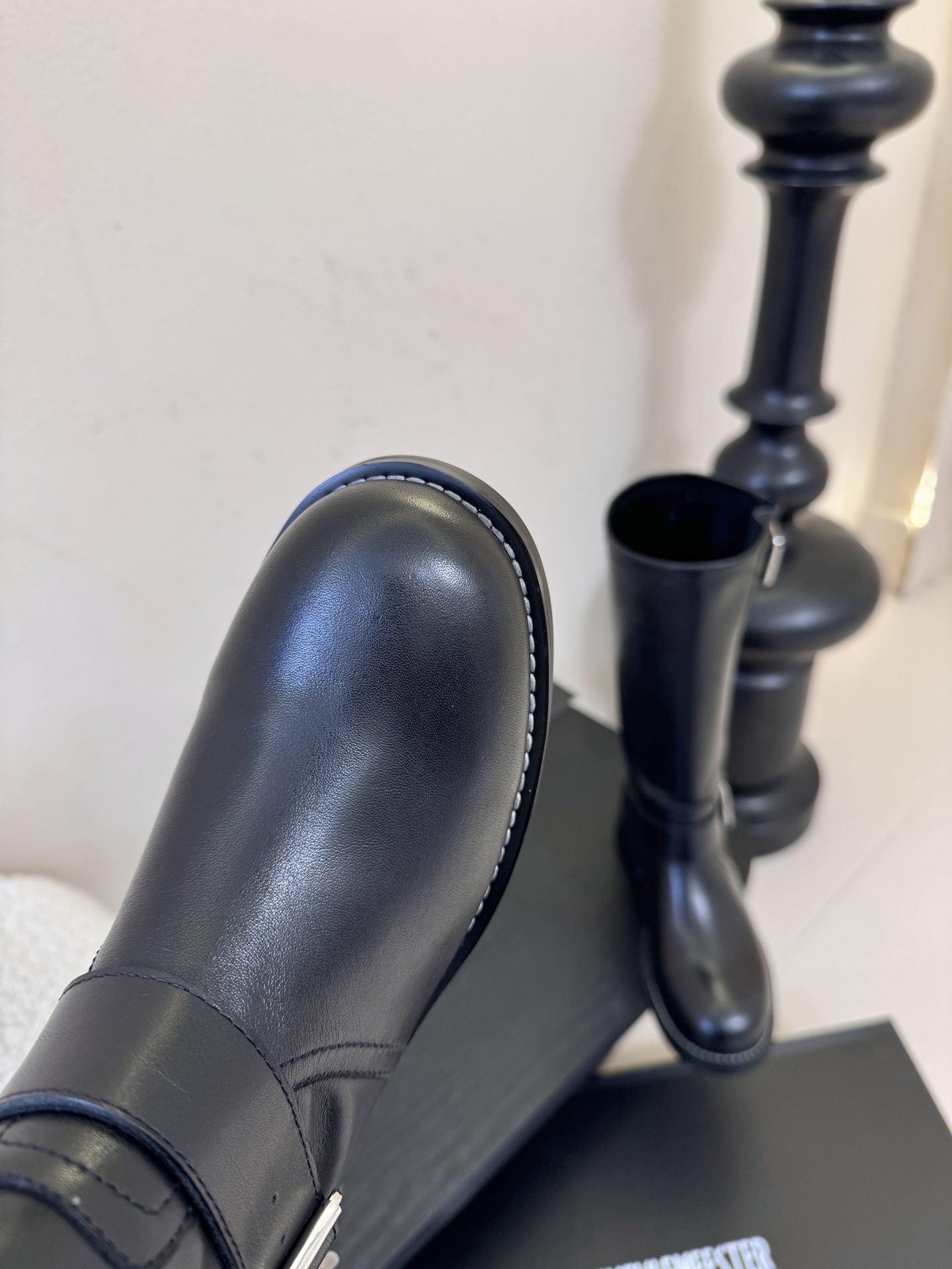 ANNAnn Demeulemeester 饰扣袢可拆设计及膝靴DEMEULEMEESTE😍秋冬系列款骑