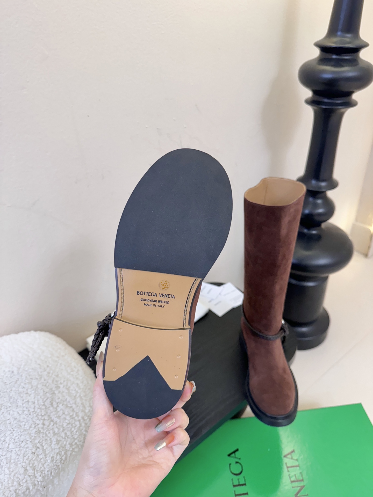 长靴短靴Bottega Veneta BV一脚蹬时尚 短靴 骑士靴太酷了 一眼就爱上，这双绳结靴必须锁死