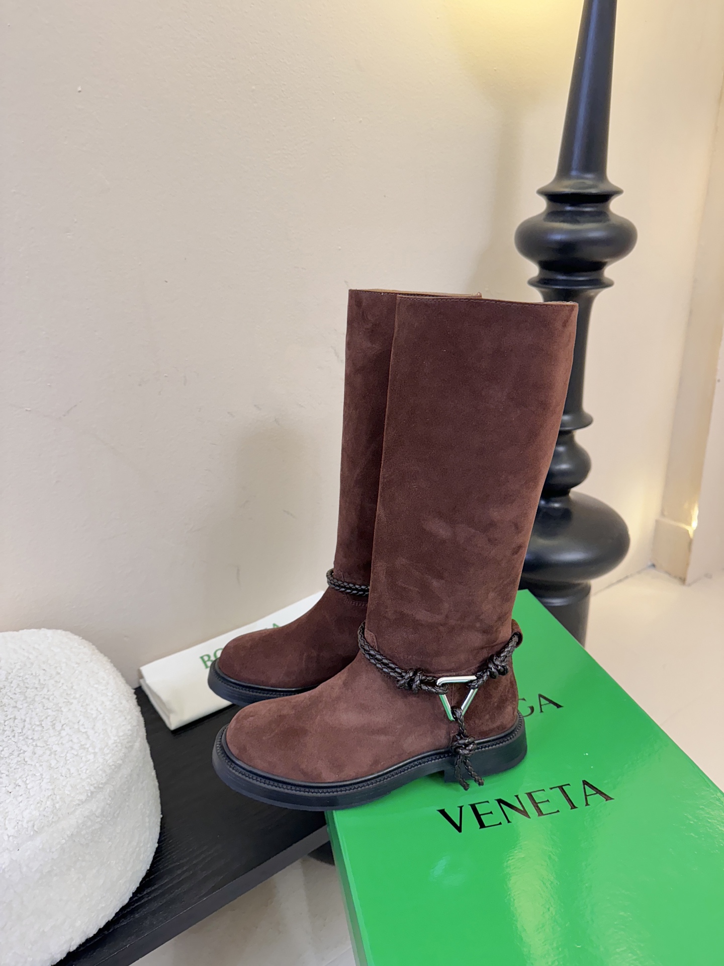 长靴短靴Bottega Veneta BV一脚蹬时尚 短靴 骑士靴太酷了 一眼就爱上，这双绳结靴必须锁死