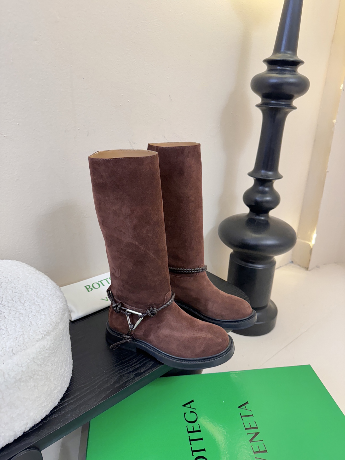 长靴短靴Bottega Veneta BV一脚蹬时尚 短靴 骑士靴太酷了 一眼就爱上，这双绳结靴必须锁死