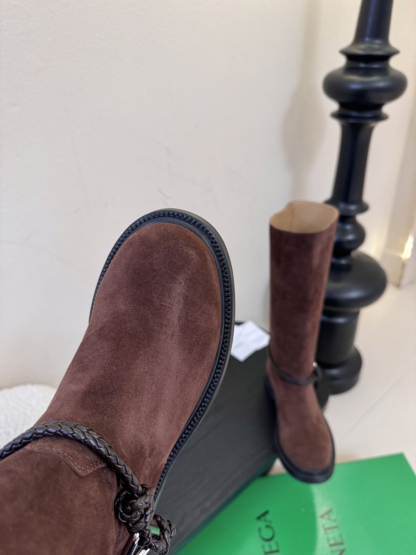 长靴短靴Bottega Veneta BV一脚蹬时尚 短靴 骑士靴太酷了 一眼就爱上，这双绳结靴必须锁死