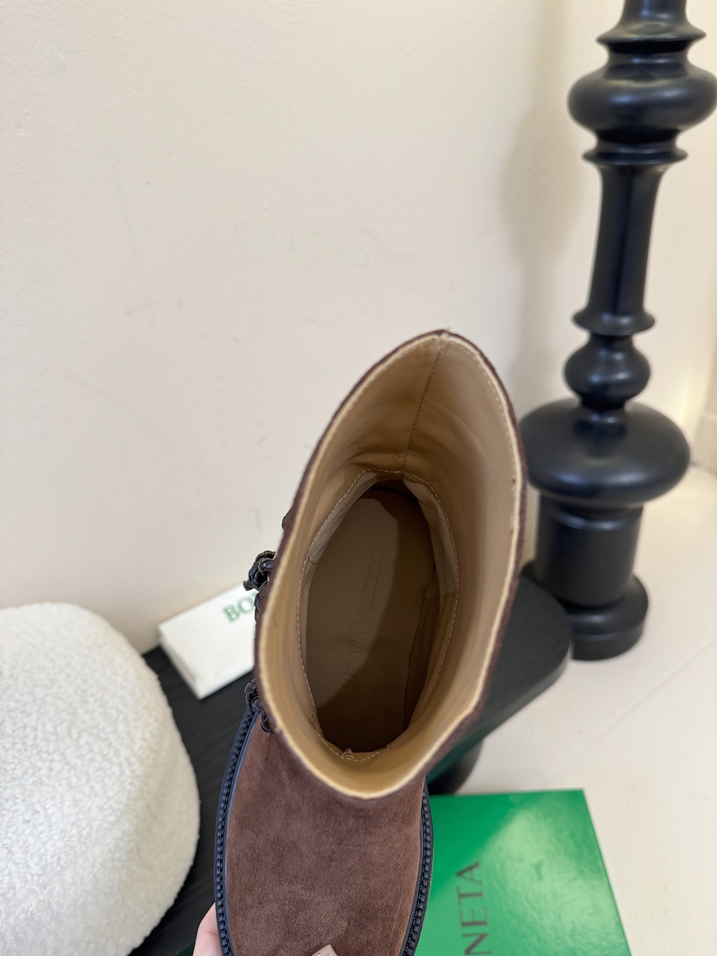 长靴短靴Bottega Veneta BV一脚蹬时尚 短靴 骑士靴太酷了 一眼就爱上，这双绳结靴必须锁死