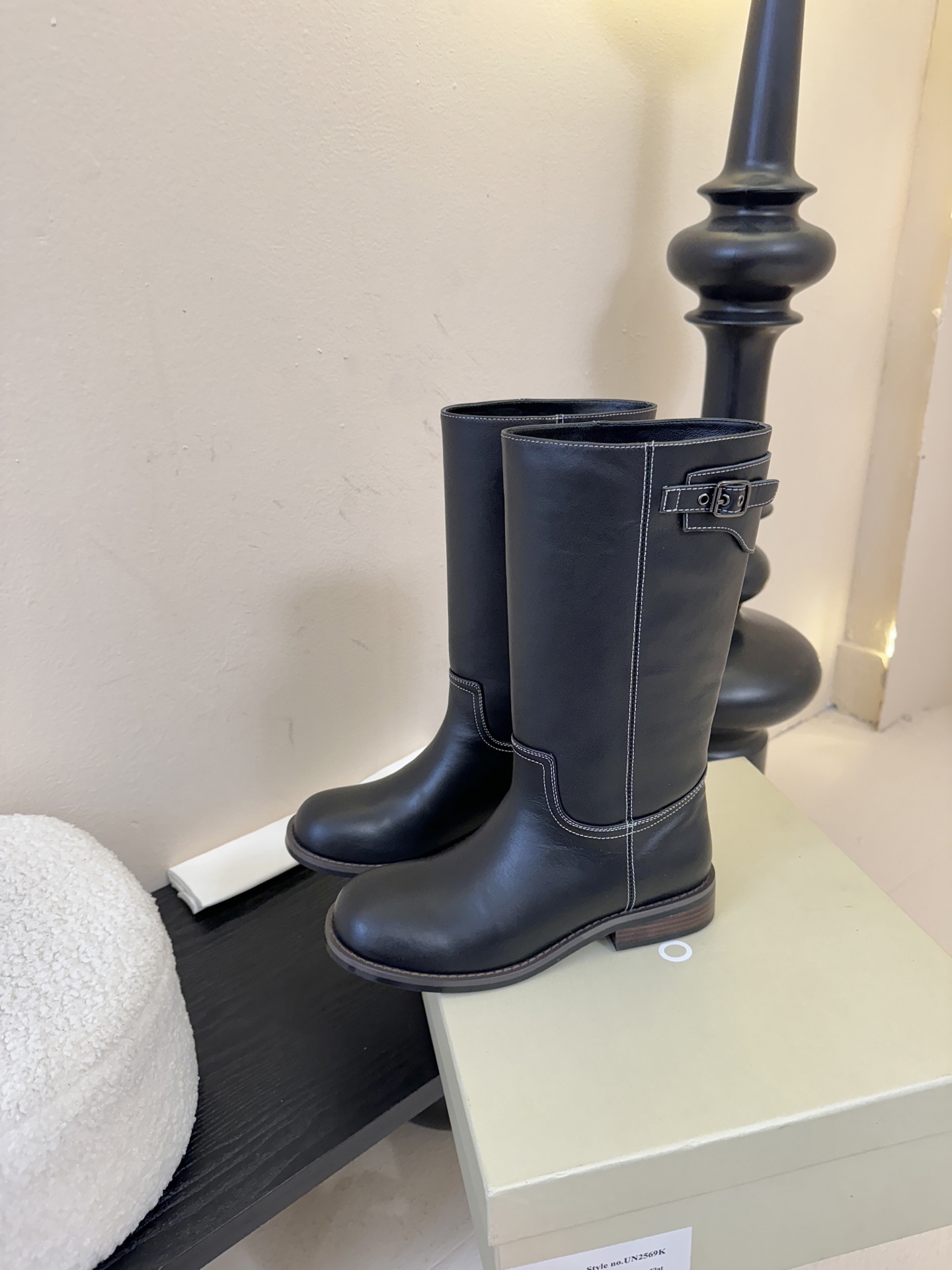 UNFOLIO 𝟐𝟓𝐀𝐖秋冬新品unfolio骑士靴｜把“复古酷感”穿成秋冬标配油蜡皮质感自带复古滤镜 