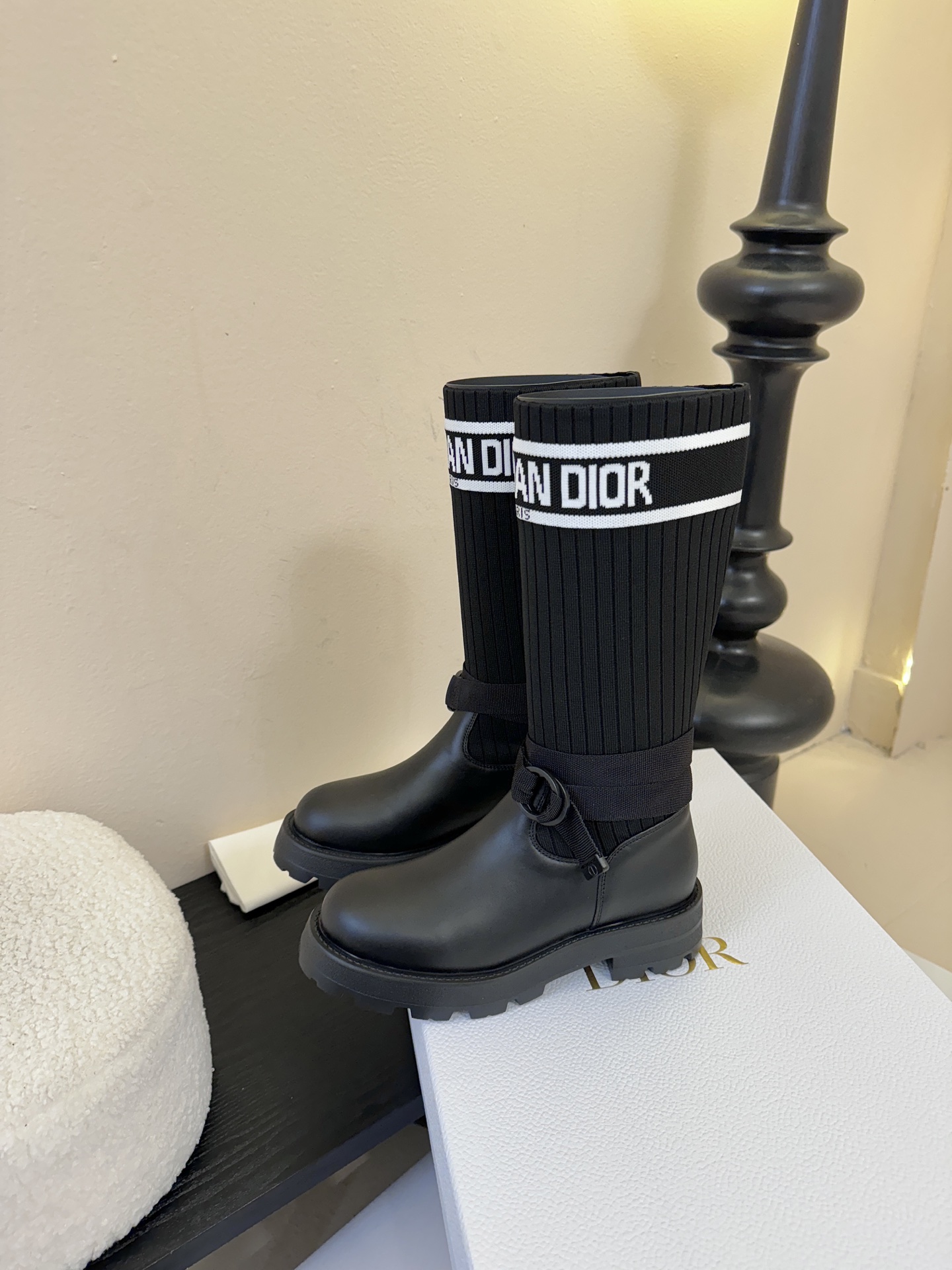 -顶级品质（配高档飞机盒✈️）2025秋冬新款Dior迪奥D-Major 中筒靴 爆火🔥CD字母电绣针织