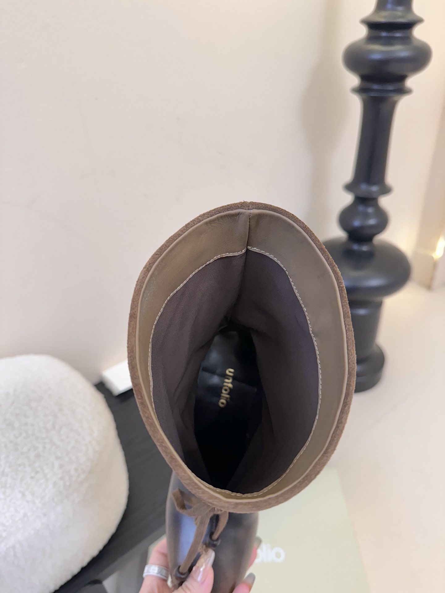 UNFOLIO 𝟐𝟓𝐀𝐖秋冬新品unfolio褶皱绑带靴｜把“暗黑高级感”焊在秋冬穿搭里柔滑皮革揉出随性