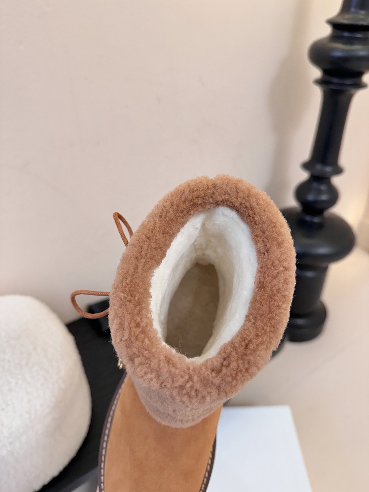 CELINE·思琳最新呈现马丁靴棉靴雪地靴系列。顶级版本后跟原版皮毛一体磨砂皮羊京3D立体logo-2，