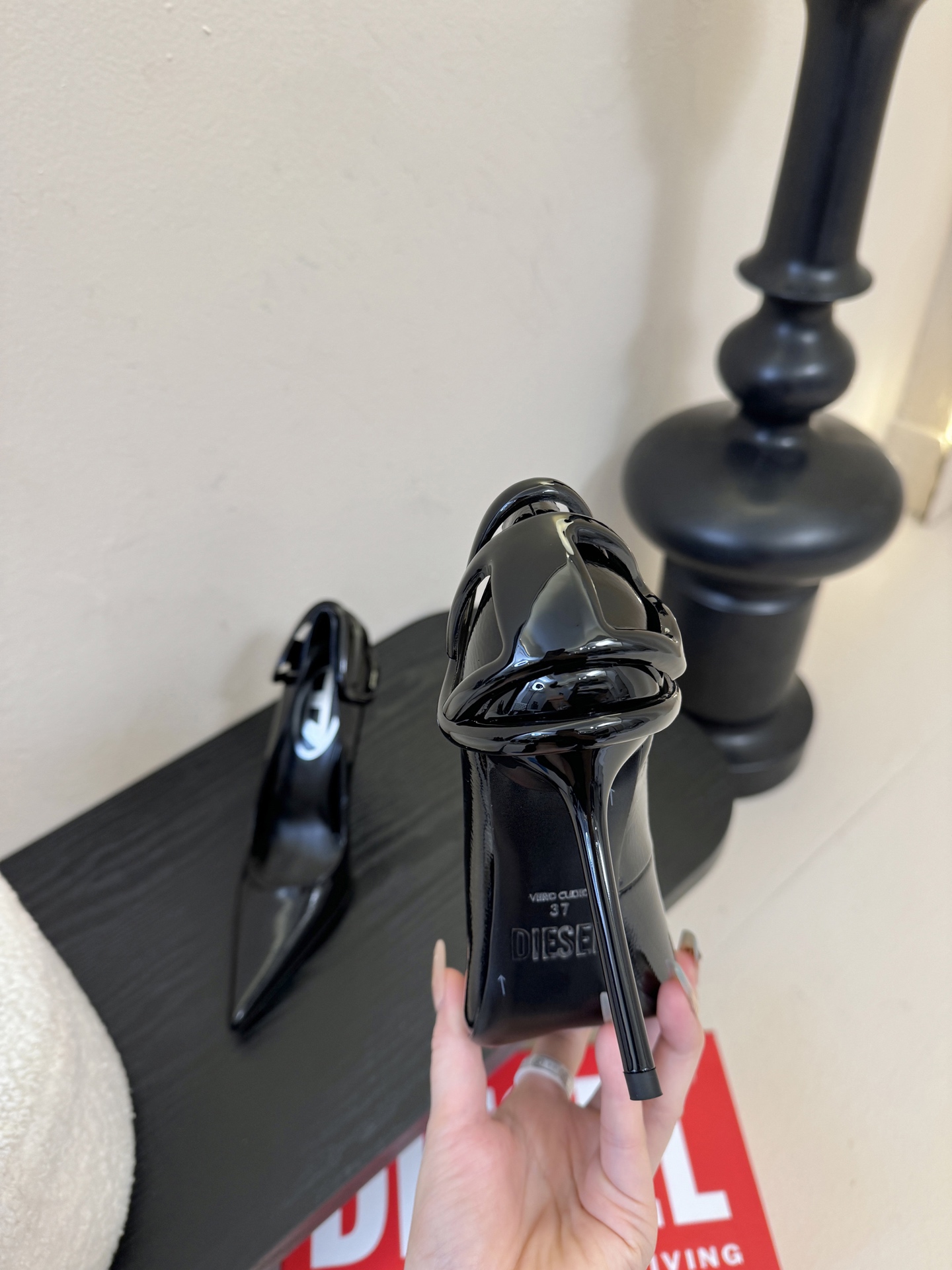 DIESEL很难不爱，好看到让我移不开眼睛时尚雷达疯狂预警❗DIESEL这波高跟鞋直接把“高级性感”焊在