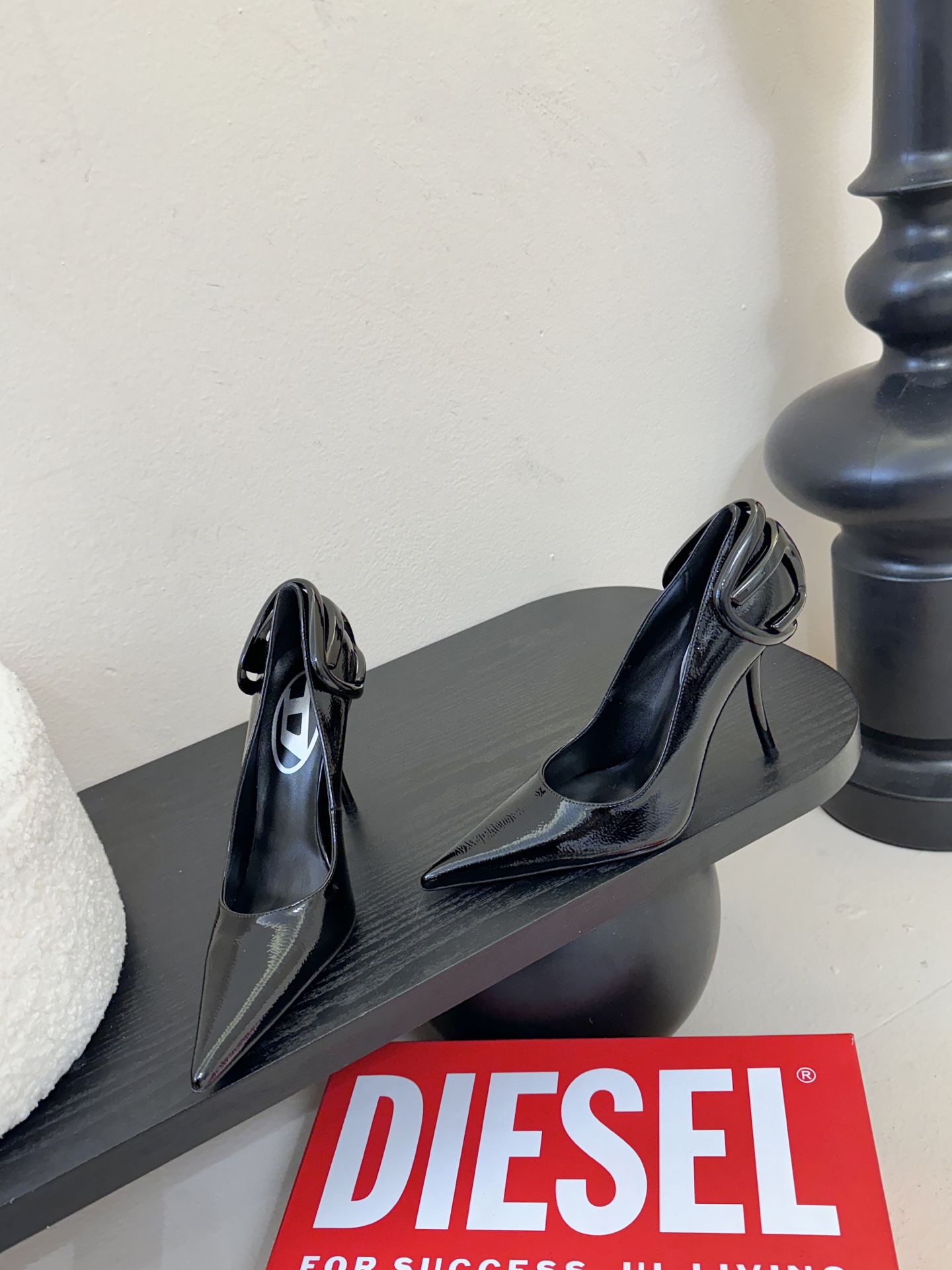 DIESEL很难不爱，好看到让我移不开眼睛时尚雷达疯狂预警❗DIESEL这波高跟鞋直接把“高级性感”焊在