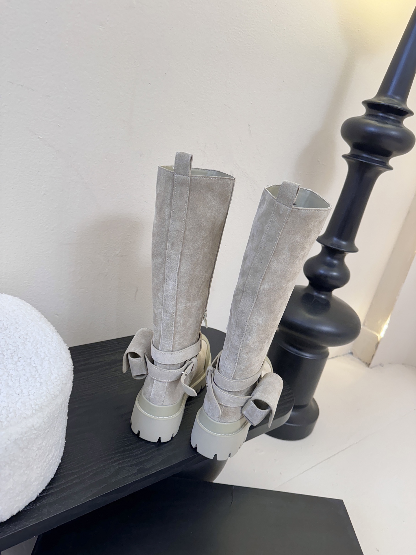 DYMONLATRY 𝟐𝟓𝐀𝐖新品这双工装靴 潮到犯规 大厚底自带拉高buff 绑带+小口袋设计超有个性