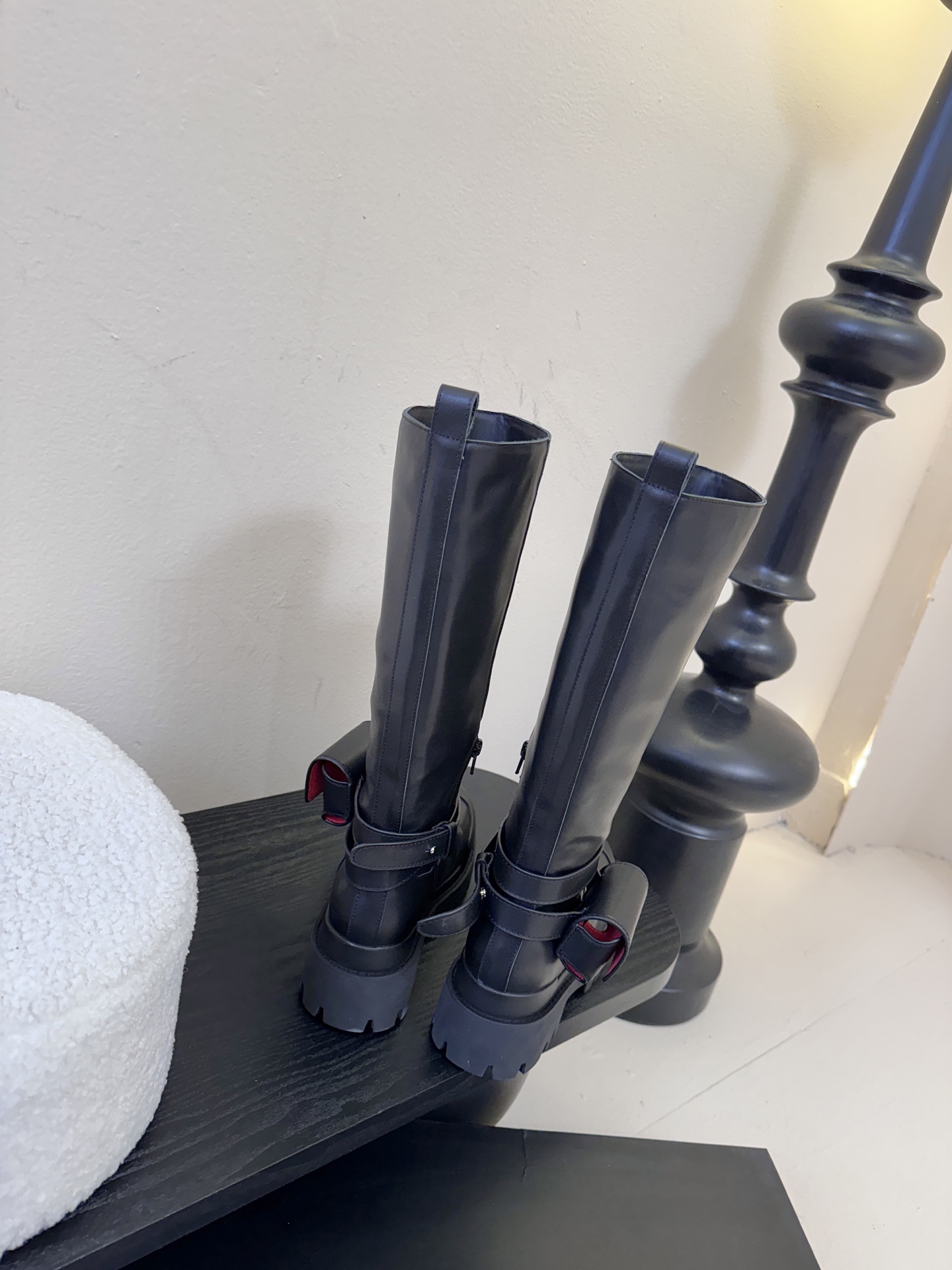 DYMONLATRY 𝟐𝟓𝐀𝐖新品这双工装靴 潮到犯规 大厚底自带拉高buff 绑带+小口袋设计超有个性