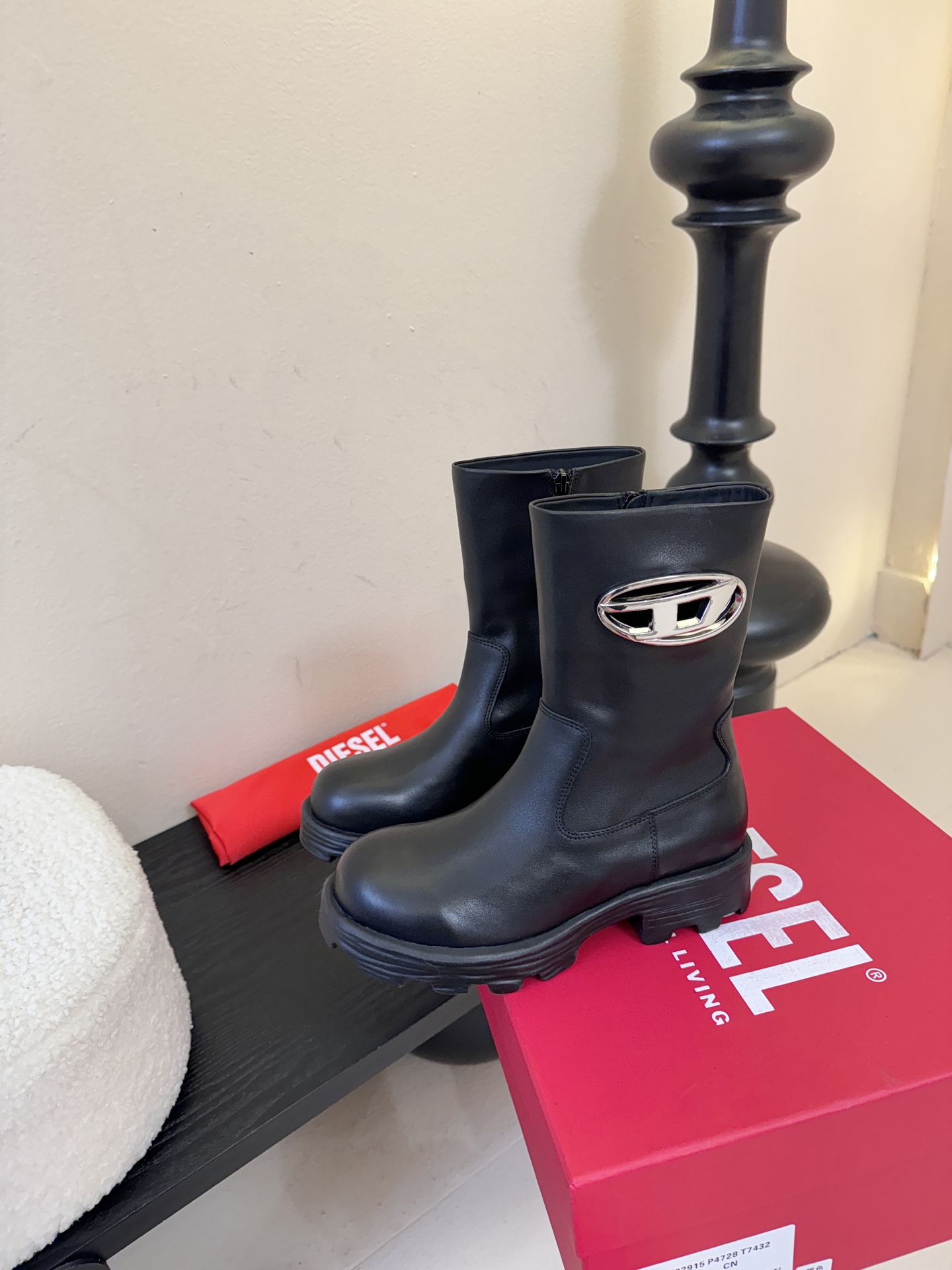 DIESEL很难不爱，好看到让我移不开眼睛时尚雷达疯狂预警❗DIESEL这波高跟鞋直接把“高级性感”焊在