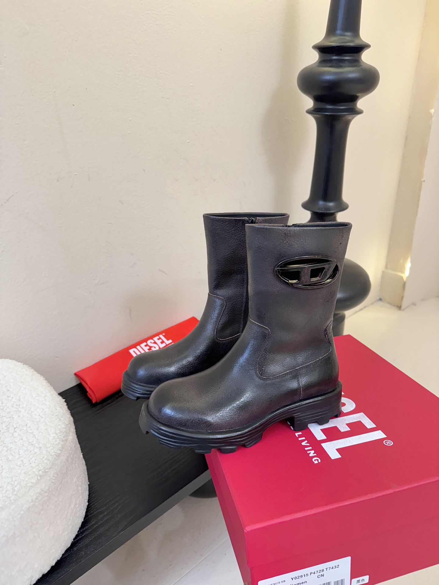 DIESEL很难不爱，好看到让我移不开眼睛时尚雷达疯狂预警❗DIESEL这波高跟鞋直接把“高级性感”焊在