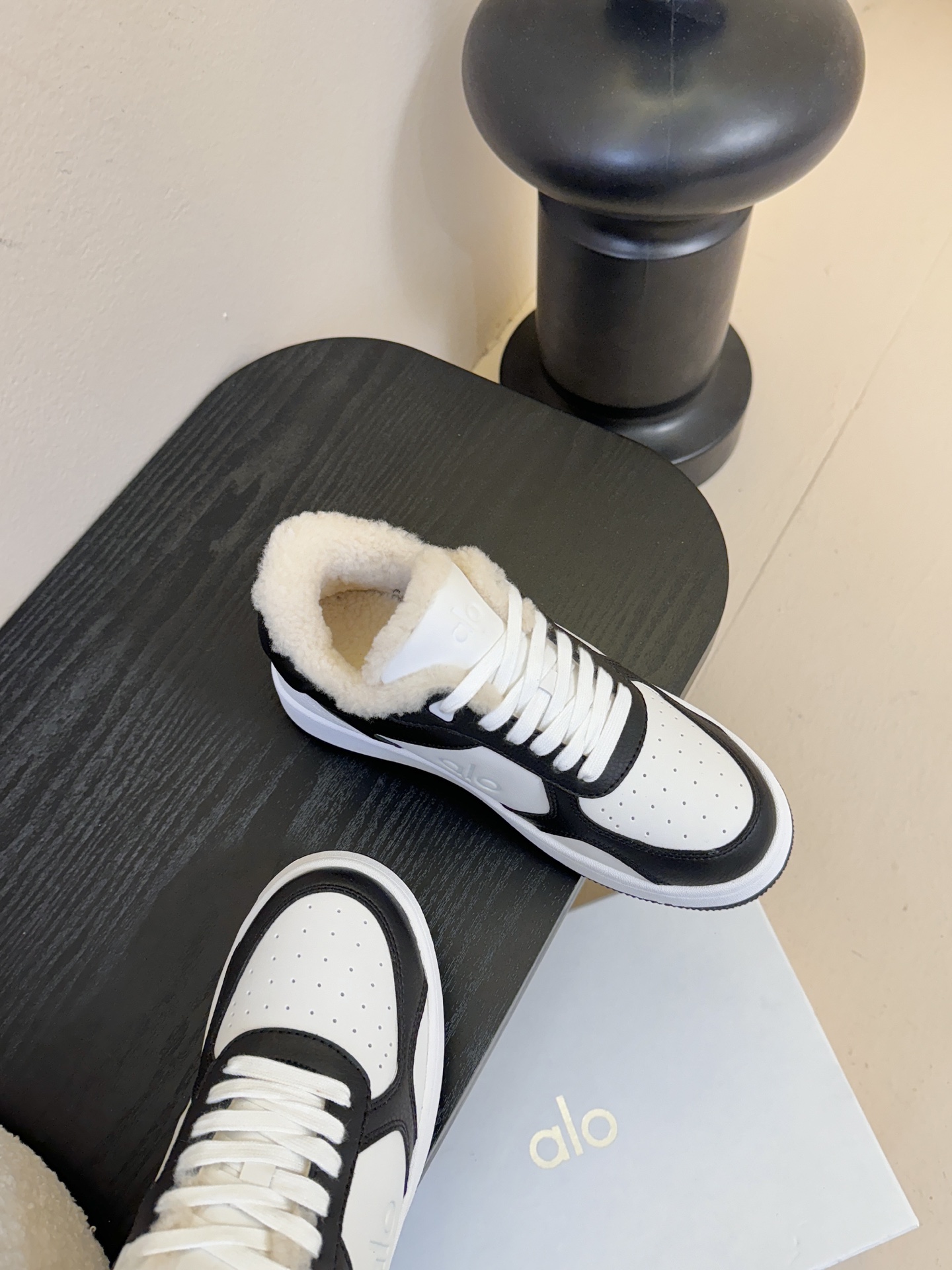alo25s 秋冬新款 拼色小白鞋厚底 羊毛 舒适休闲款alo比耐克更懂女生！上脚超级百搭！而且超级舒适
