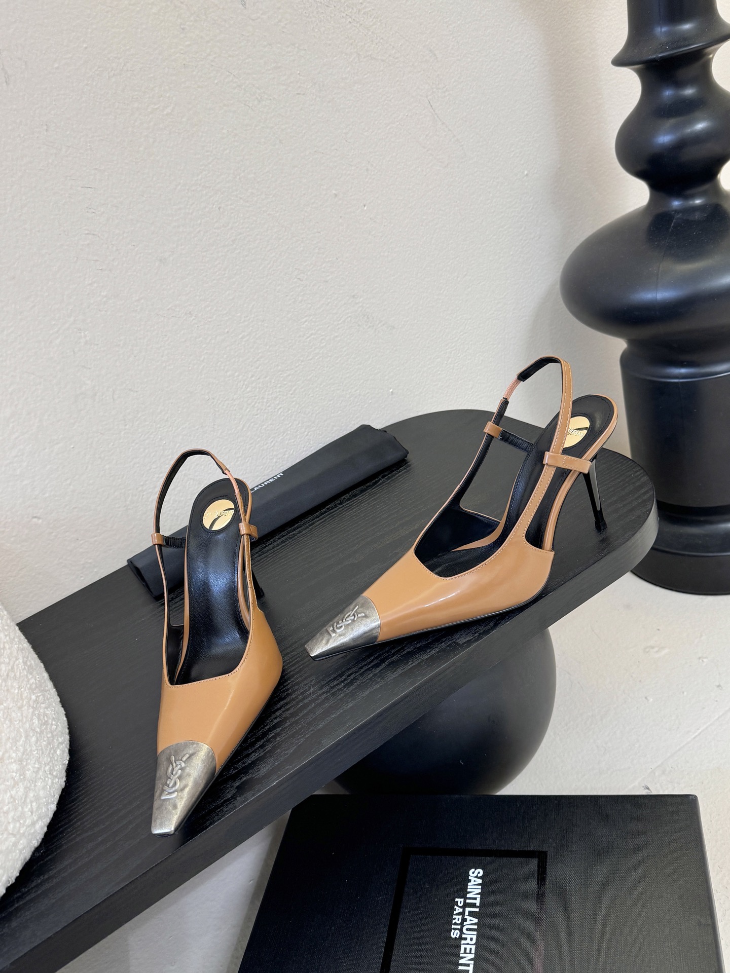 Saint Laurent / 圣罗兰Lee金属钻链条尖头高跟鞋YSL姐姐的美丽尤物高跟鞋 又是人间圣罗