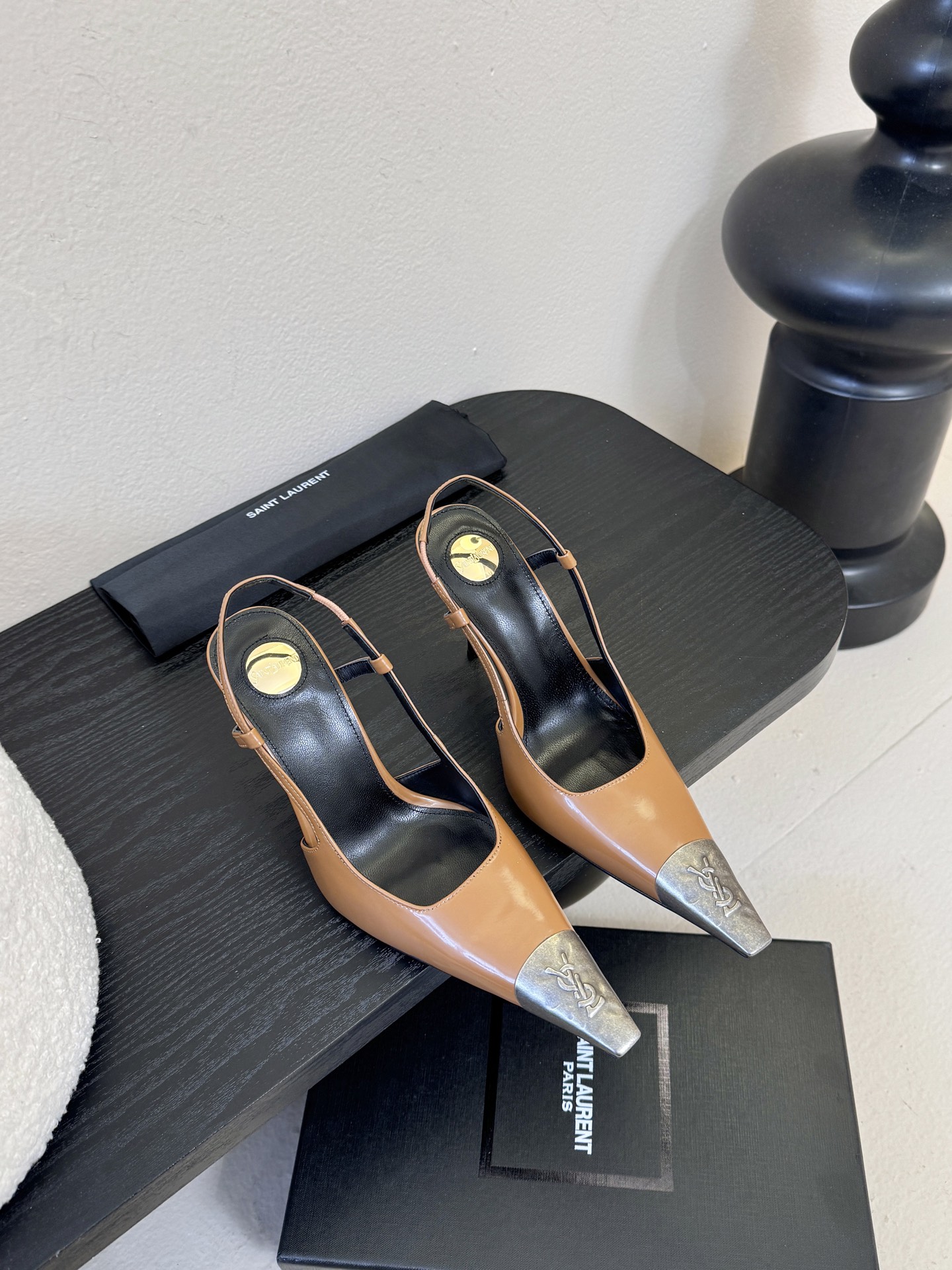 Saint Laurent / 圣罗兰Lee金属钻链条尖头高跟鞋YSL姐姐的美丽尤物高跟鞋 又是人间圣罗