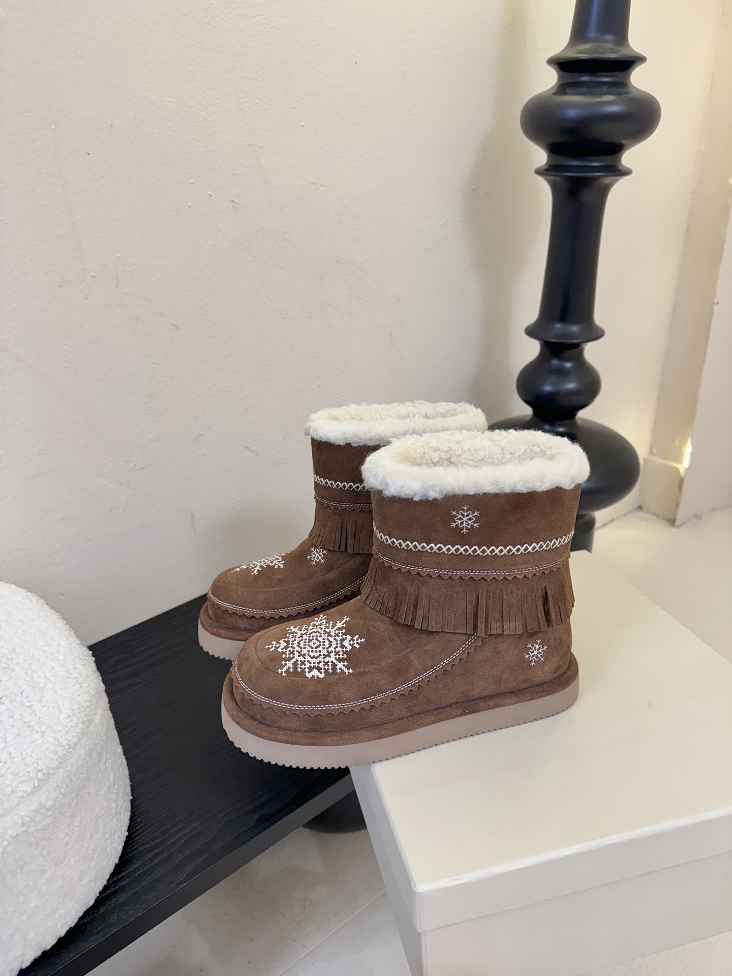 代购品质 杏色陆续更新一比一复刻，细节零差距unfolio超可爱LUMI雪地靴，打造精巧松弛，恰到好处的