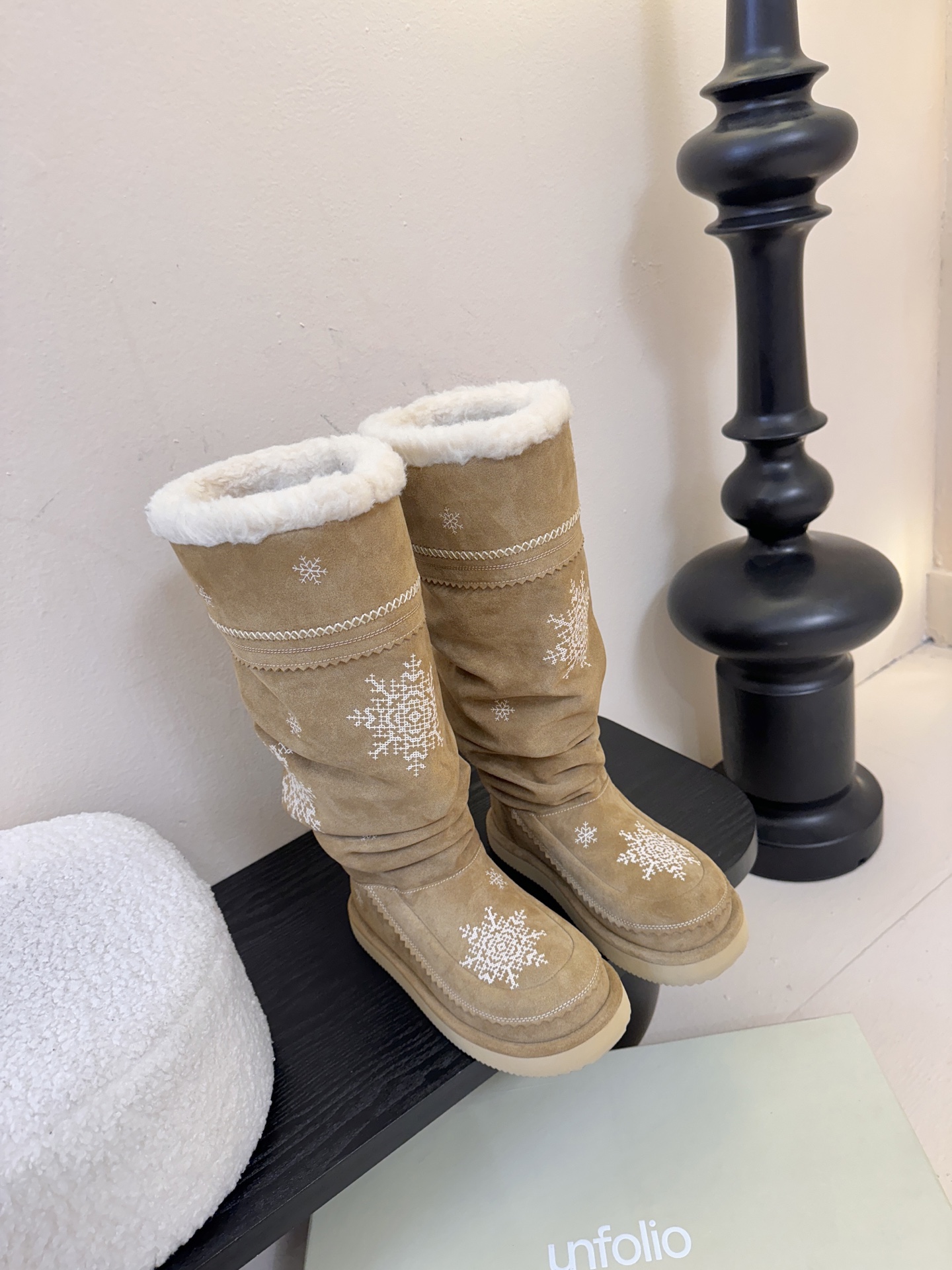 代购品质 咖色陆续更新一比一复刻，细节零差距unfolio超可爱LUMI雪地靴，打造精巧松弛，恰到好处的
