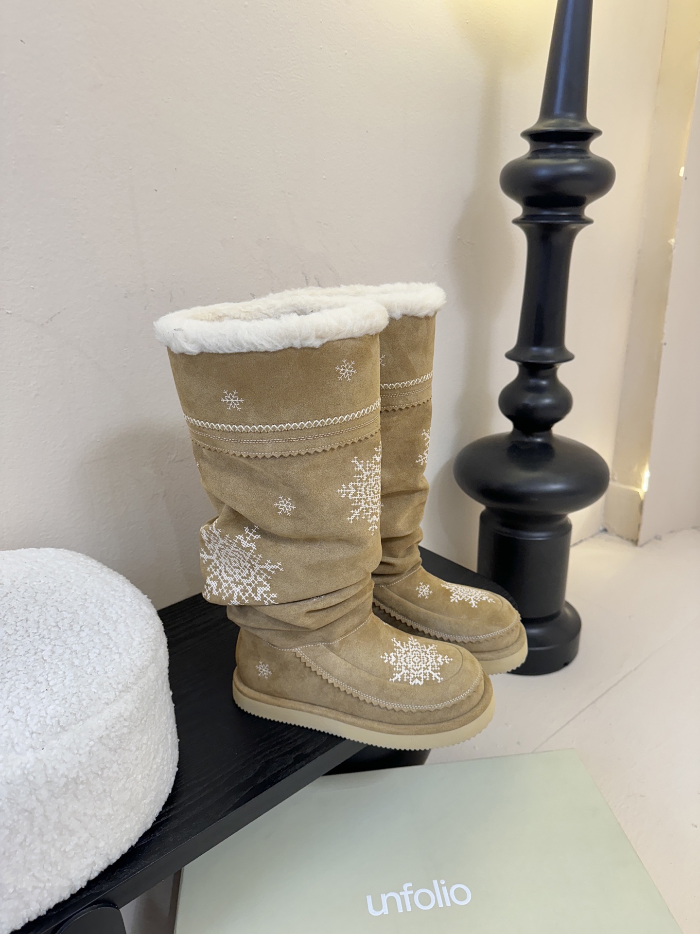 代购品质 咖色陆续更新一比一复刻，细节零差距unfolio超可爱LUMI雪地靴，打造精巧松弛，恰到好处的