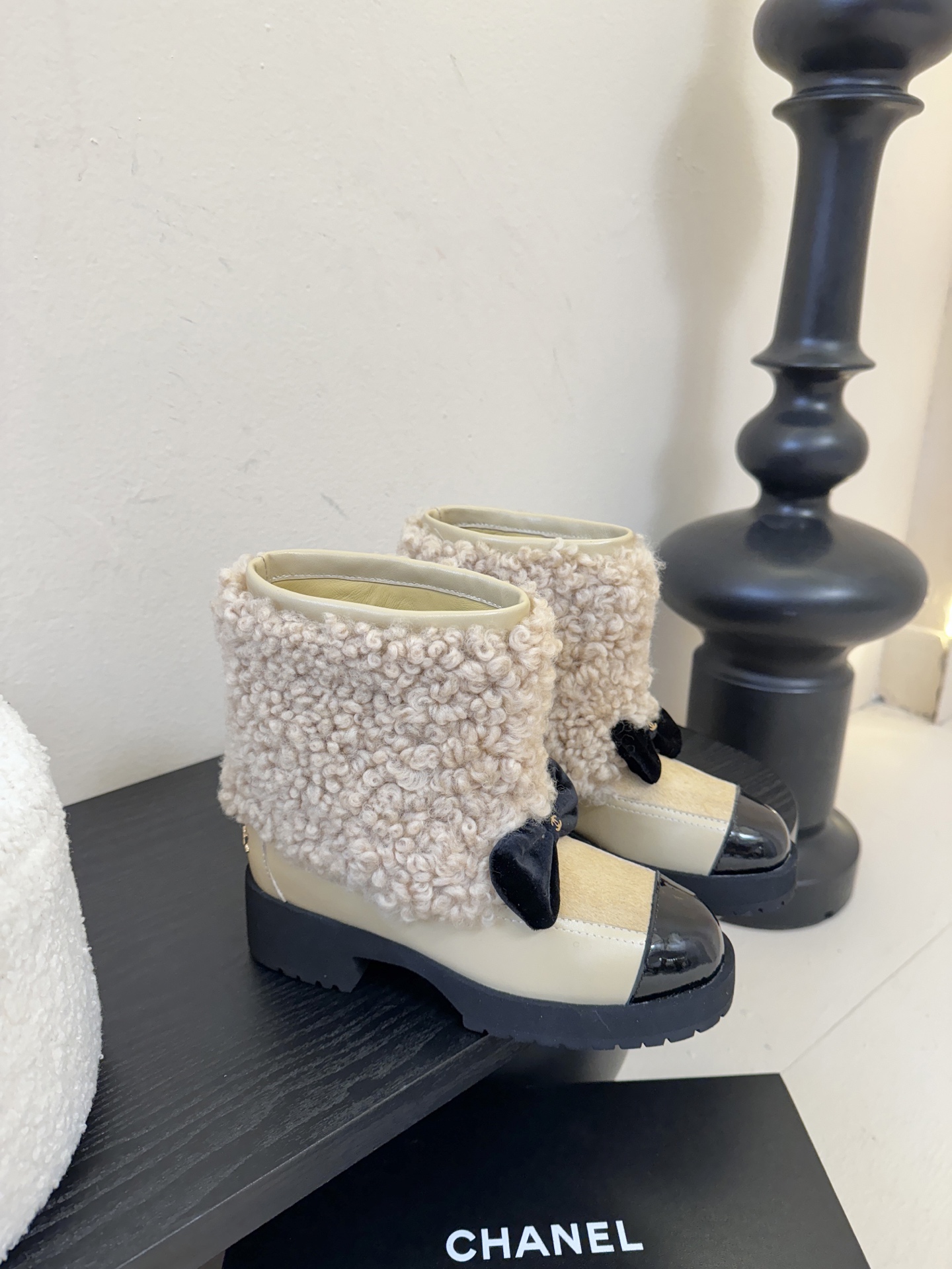 Chanel 25K秋冬新款毛茸茸靴子毛毛靴还是很适合秋冬的～鞋面羊毛 内里羊皮 原版大底Size:35