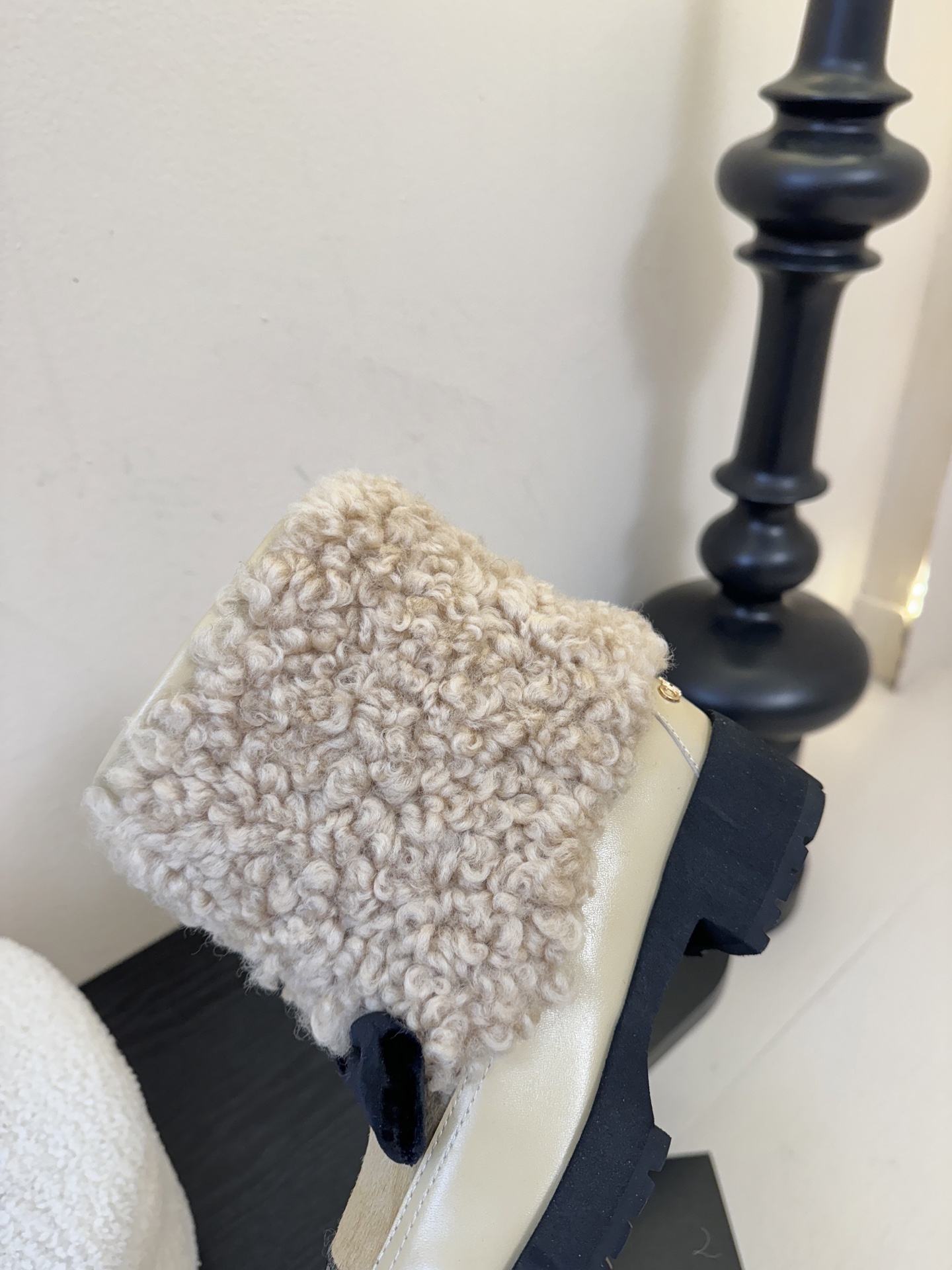 Chanel 25K秋冬新款毛茸茸靴子毛毛靴还是很适合秋冬的～鞋面羊毛 内里羊皮 原版大底Size:35