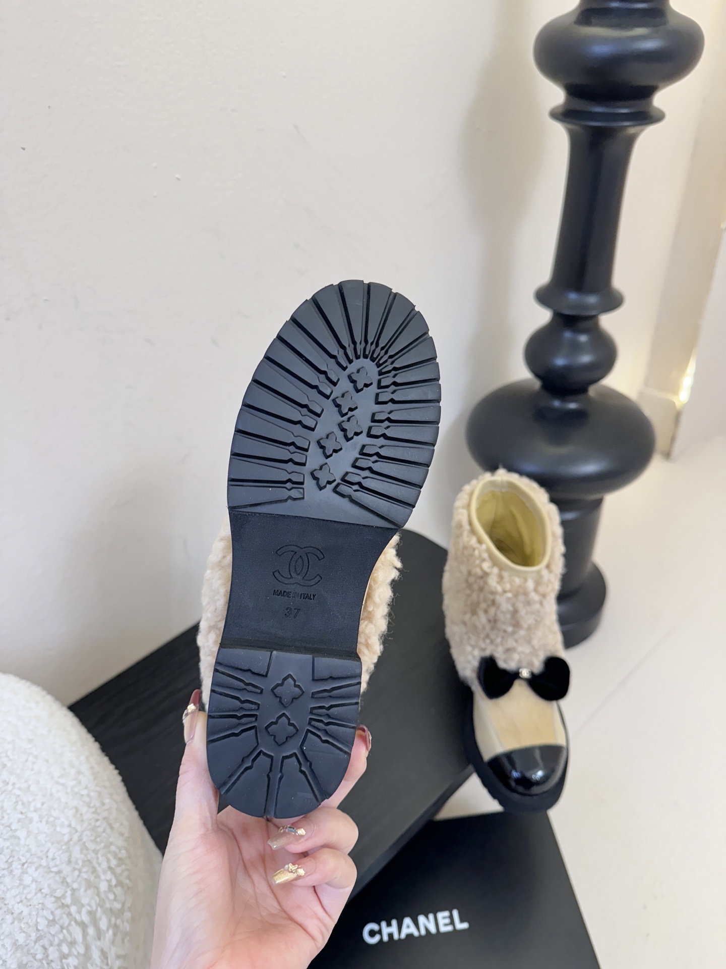 Chanel 25K秋冬新款毛茸茸靴子毛毛靴还是很适合秋冬的～鞋面羊毛 内里羊皮 原版大底Size:35