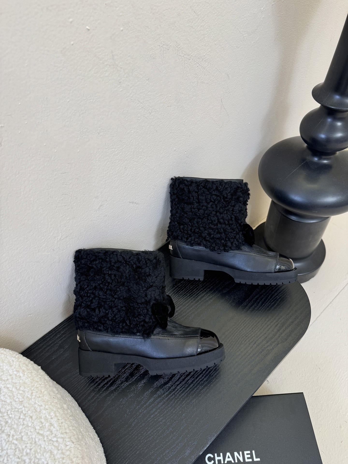 Chanel 25K秋冬新款毛茸茸靴子毛毛靴还是很适合秋冬的～鞋面羊毛 内里羊皮 原版大底Size:35