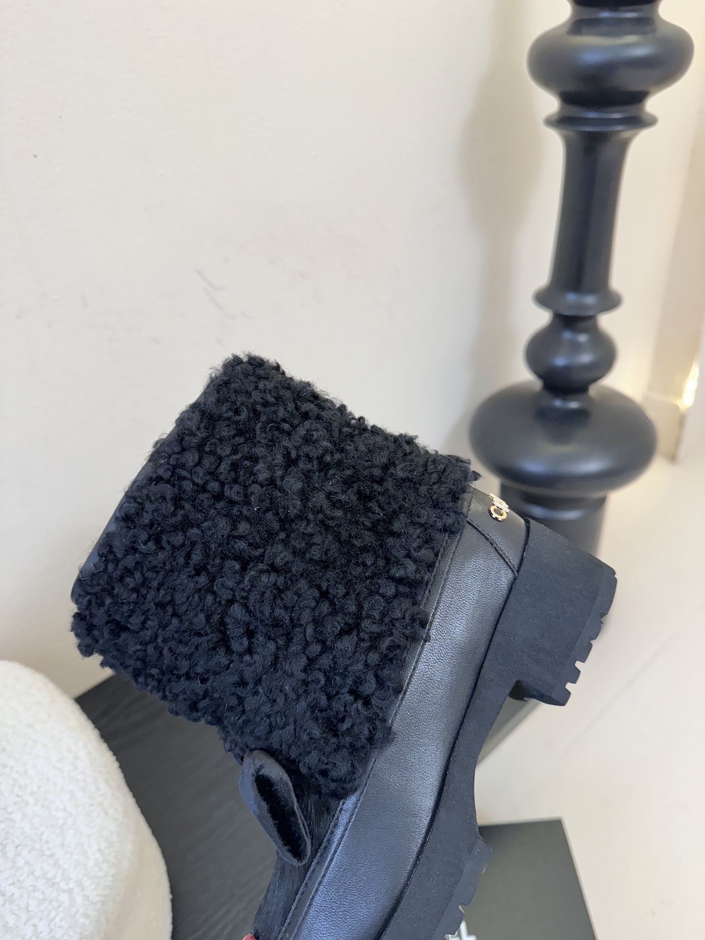 Chanel 25K秋冬新款毛茸茸靴子毛毛靴还是很适合秋冬的～鞋面羊毛 内里羊皮 原版大底Size:35