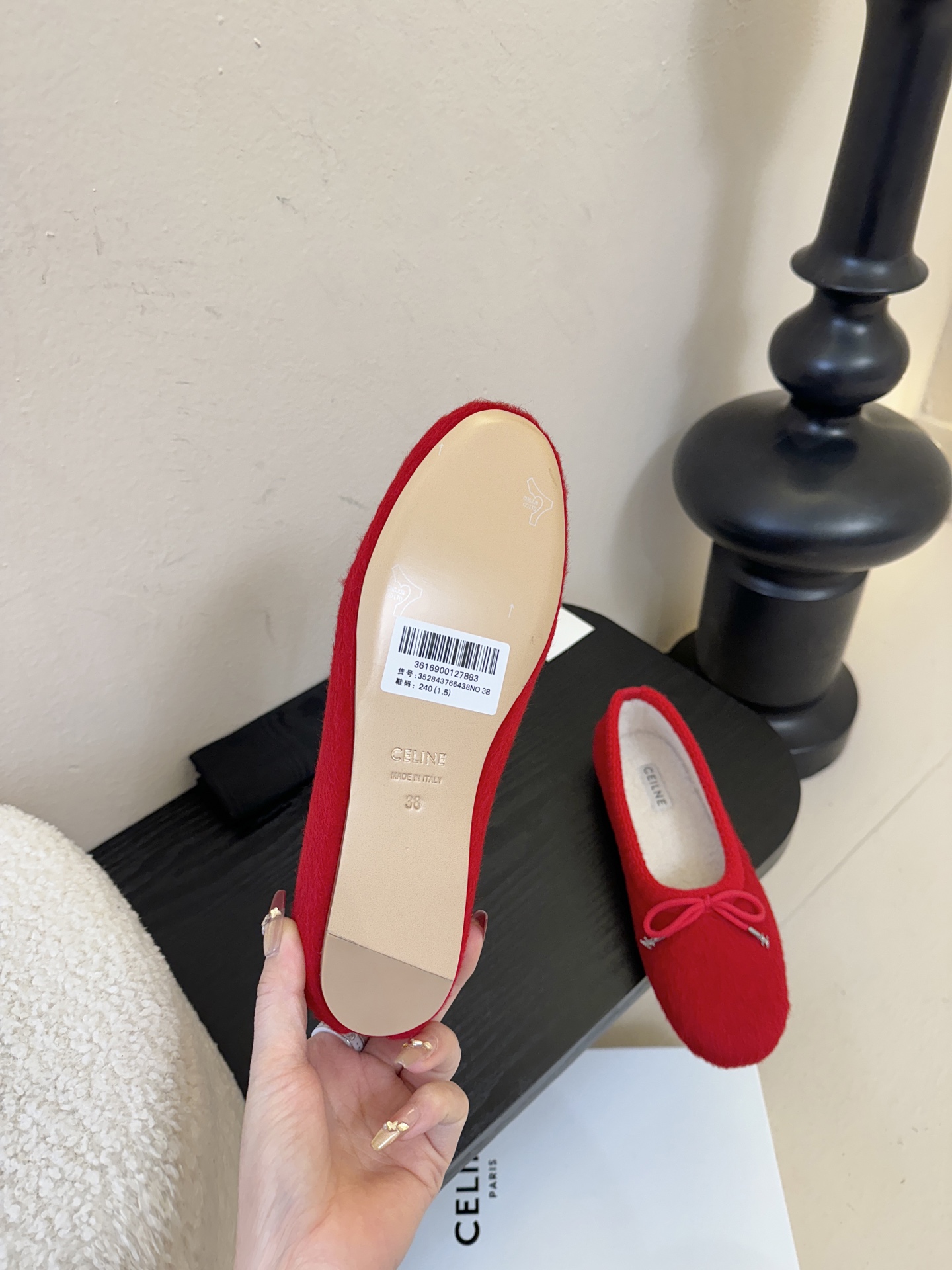 毛里 CELINE*赛琳F018 2025ss新款玛丽珍平底乐福鞋单鞋网红爆款来袭！各大网红抢先体验、C