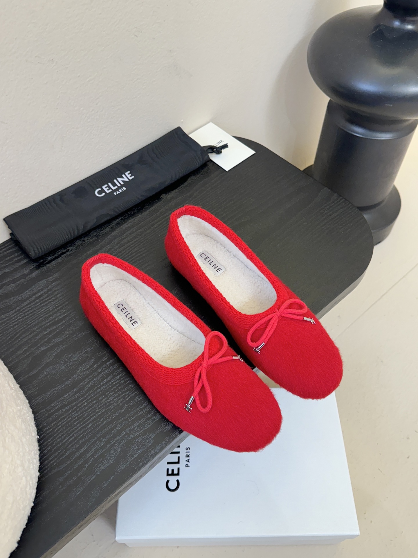 毛里 CELINE*赛琳F018 2025ss新款玛丽珍平底乐福鞋单鞋网红爆款来袭！各大网红抢先体验、C