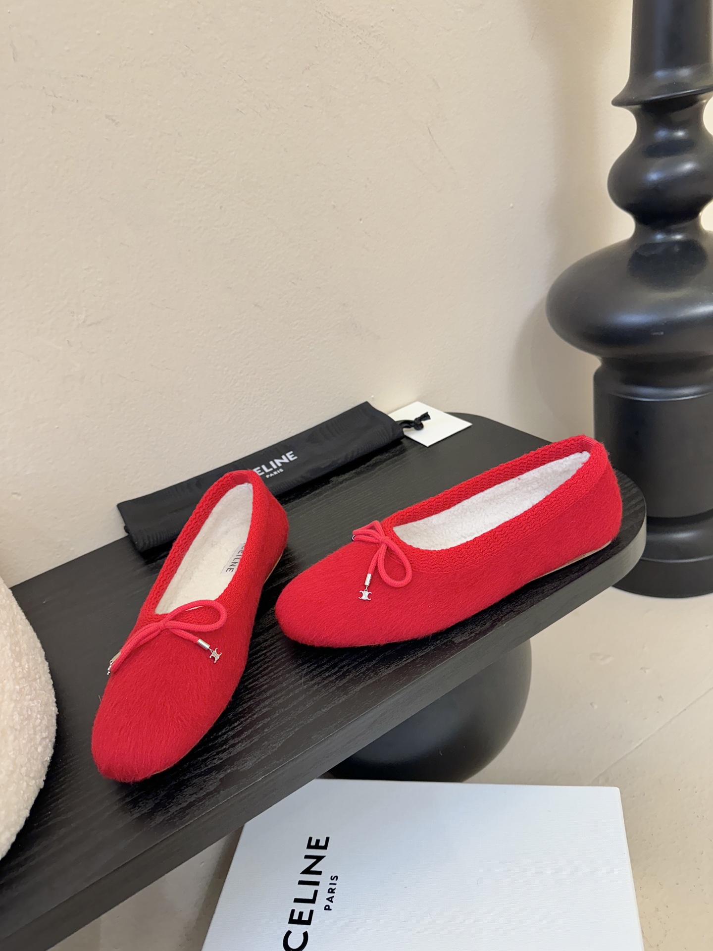 毛里 CELINE*赛琳F018 2025ss新款玛丽珍平底乐福鞋单鞋网红爆款来袭！各大网红抢先体验、C