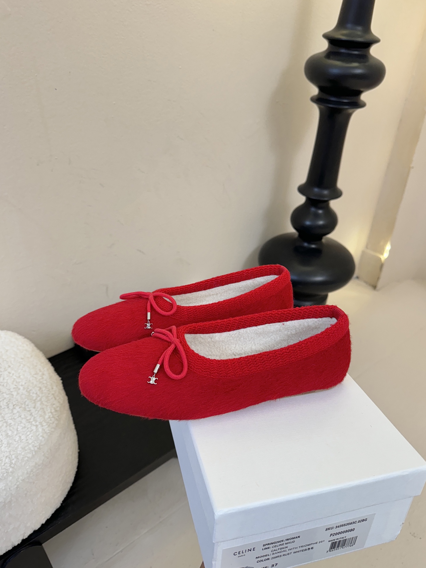 毛里 CELINE*赛琳F018 2025ss新款玛丽珍平底乐福鞋单鞋网红爆款来袭！各大网红抢先体验、C