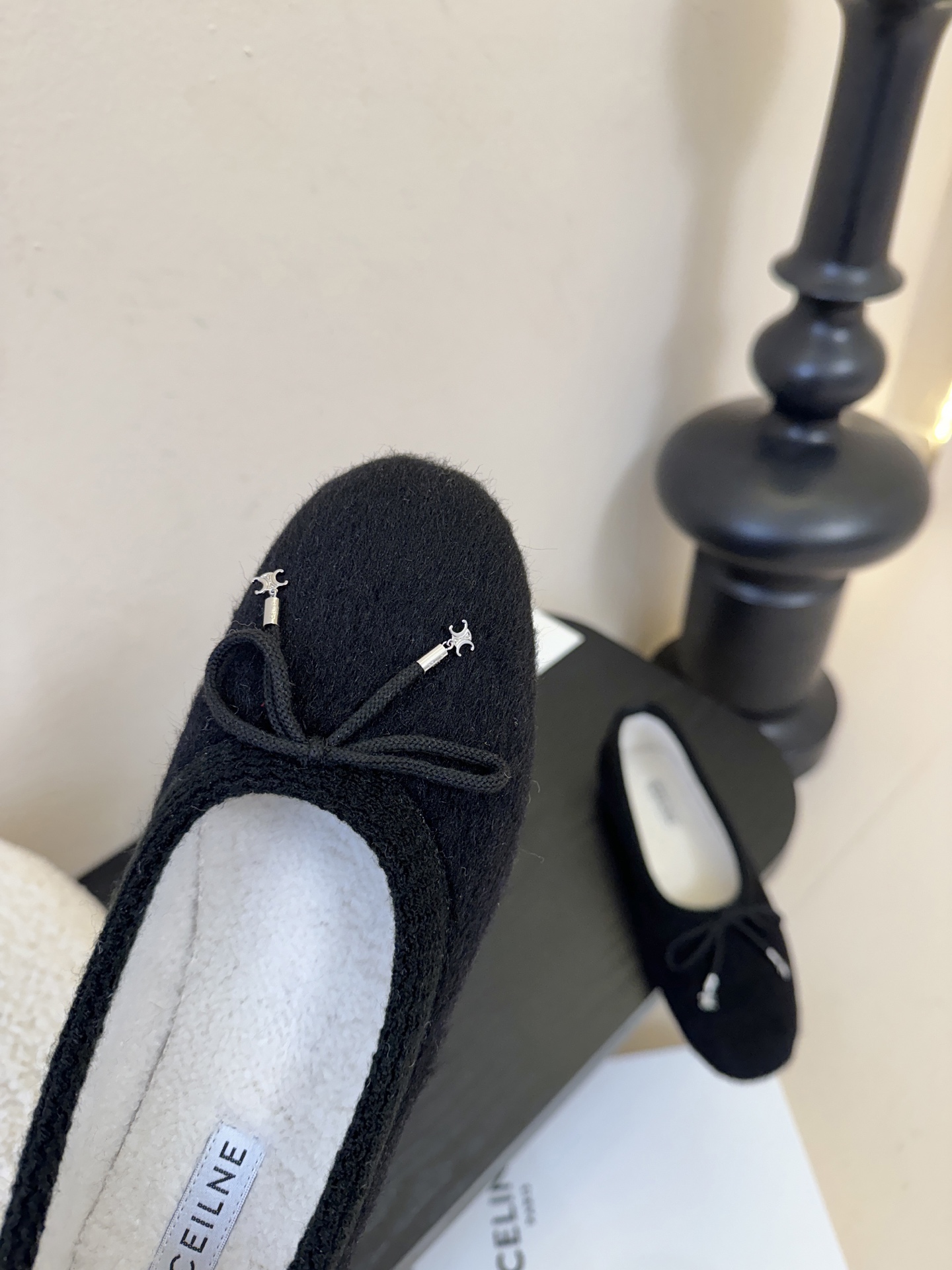 毛里 CELINE*赛琳F018 2025ss新款玛丽珍平底乐福鞋单鞋网红爆款来袭！各大网红抢先体验、C