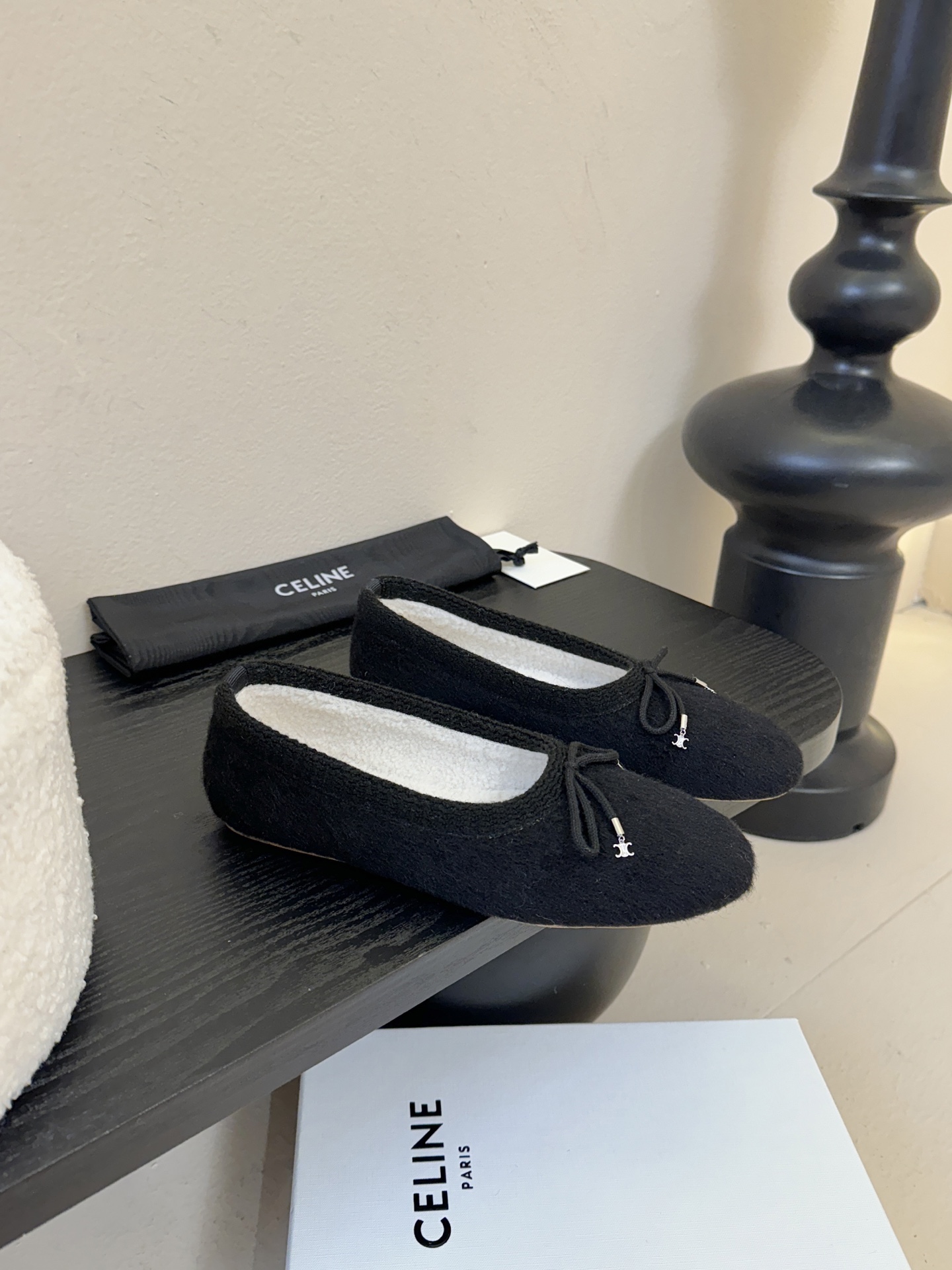 毛里 CELINE*赛琳F018 2025ss新款玛丽珍平底乐福鞋单鞋网红爆款来袭！各大网红抢先体验、C