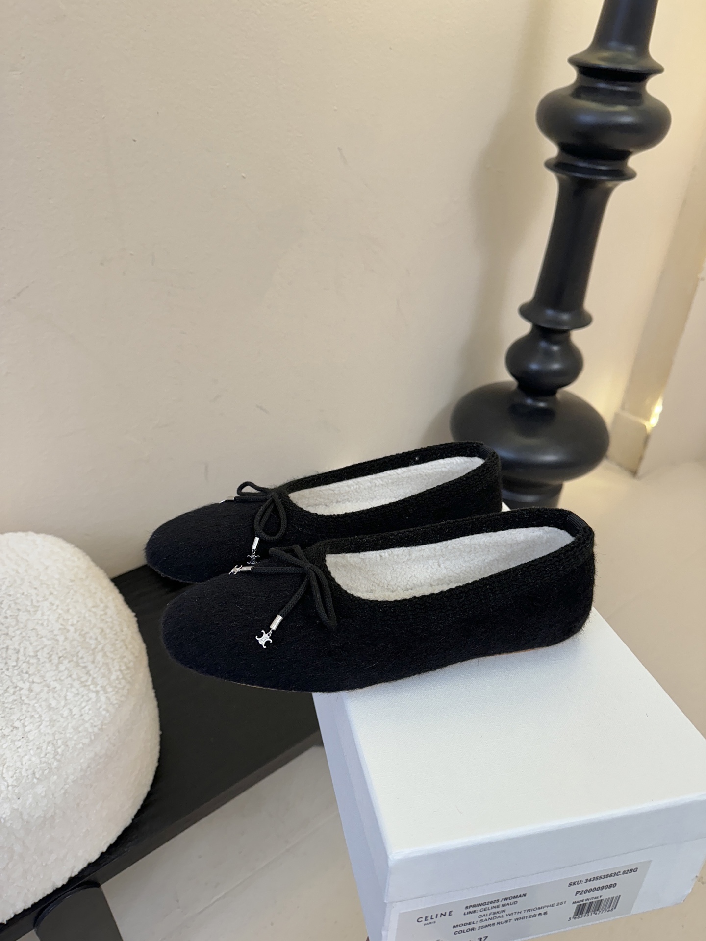 毛里 CELINE*赛琳F018 2025ss新款玛丽珍平底乐福鞋单鞋网红爆款来袭！各大网红抢先体验、C