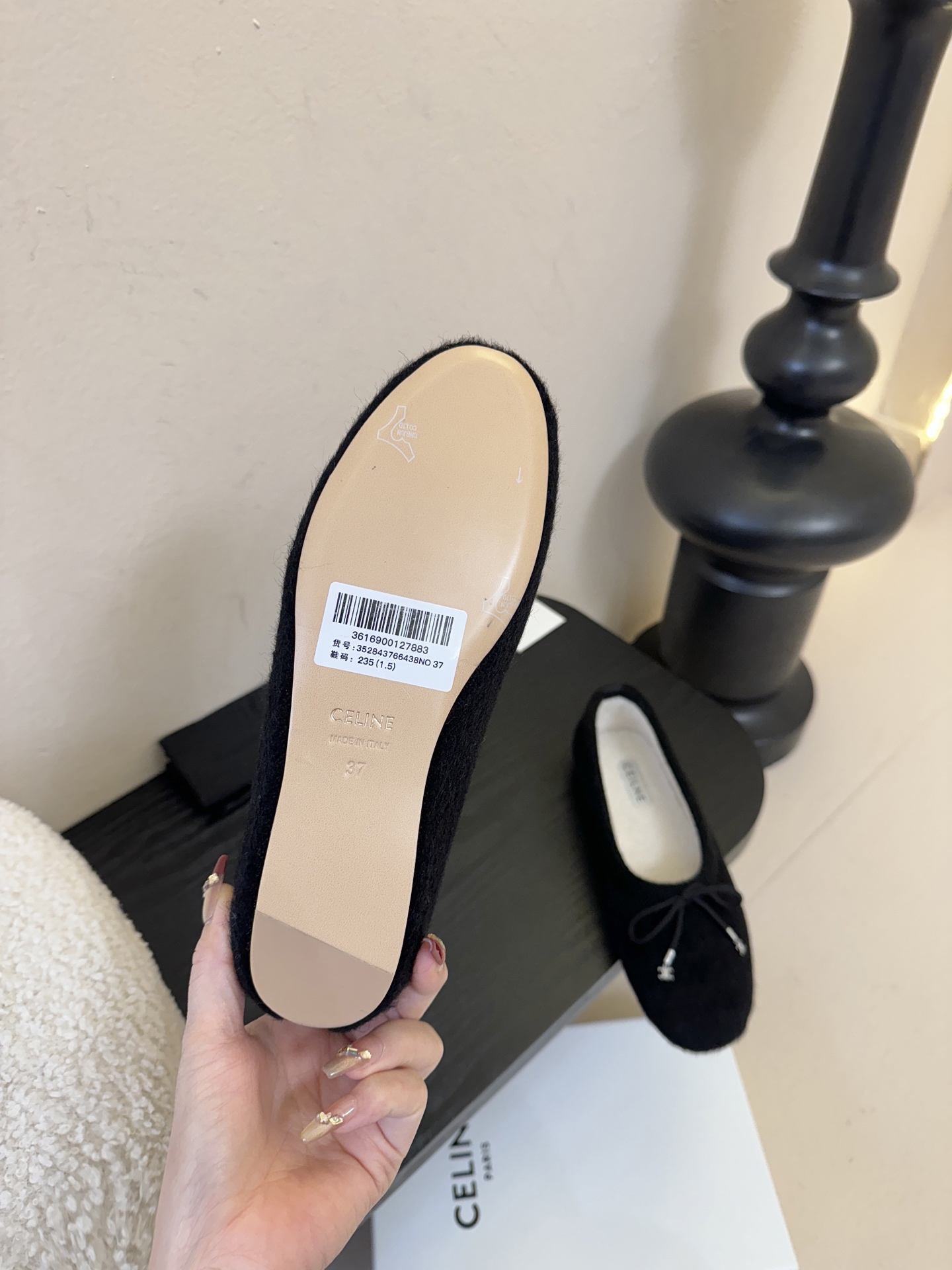 毛里 CELINE*赛琳F018 2025ss新款玛丽珍平底乐福鞋单鞋网红爆款来袭！各大网红抢先体验、C