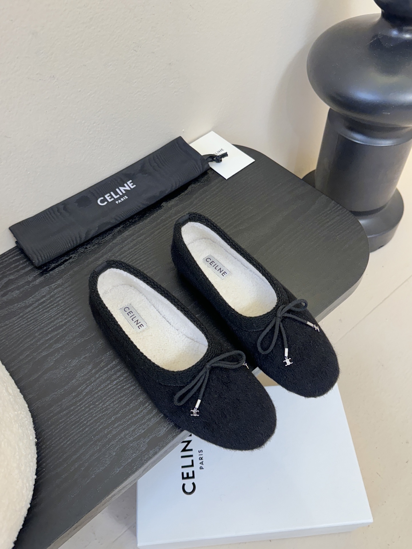 毛里 CELINE*赛琳F018 2025ss新款玛丽珍平底乐福鞋单鞋网红爆款来袭！各大网红抢先体验、C