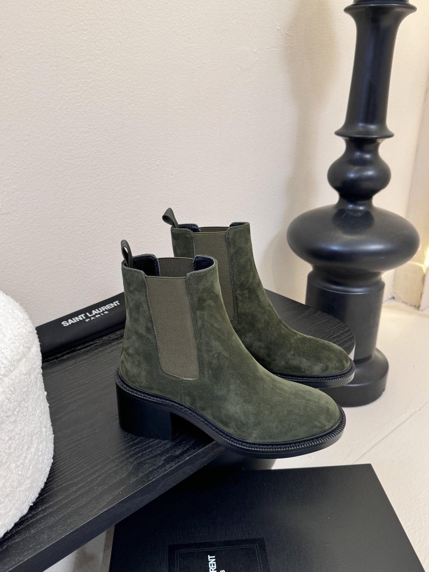 Saint Laurent圣罗兰秋冬最新款布洛克短靴 超多明星时尚博主种草 大小质感与原版完全一致✔️鞋